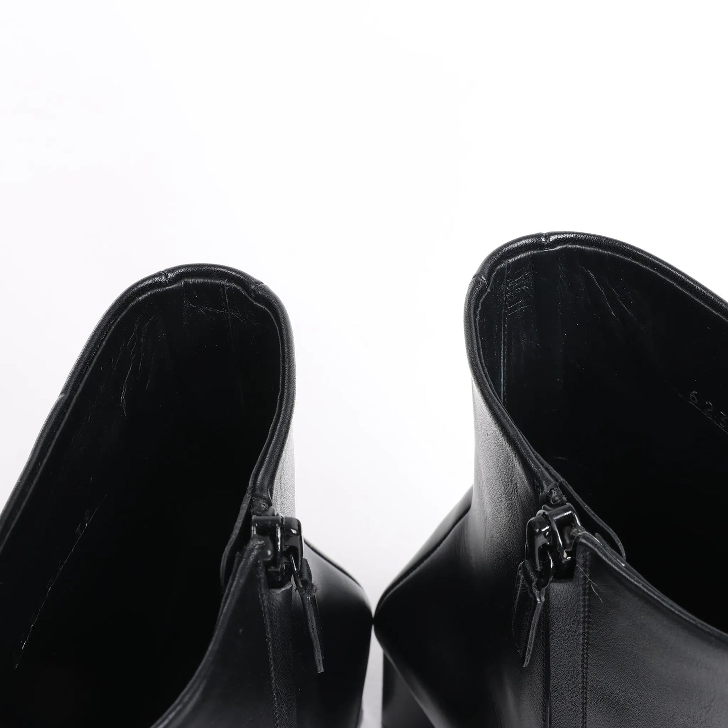 Balenciaga Logo Leather Ankle Boots in Black 623924, Size 39 EU