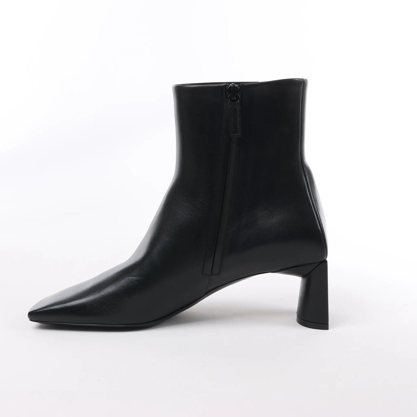 Balenciaga Logo Leather Ankle Boots in Black 623924, Size 39 EU