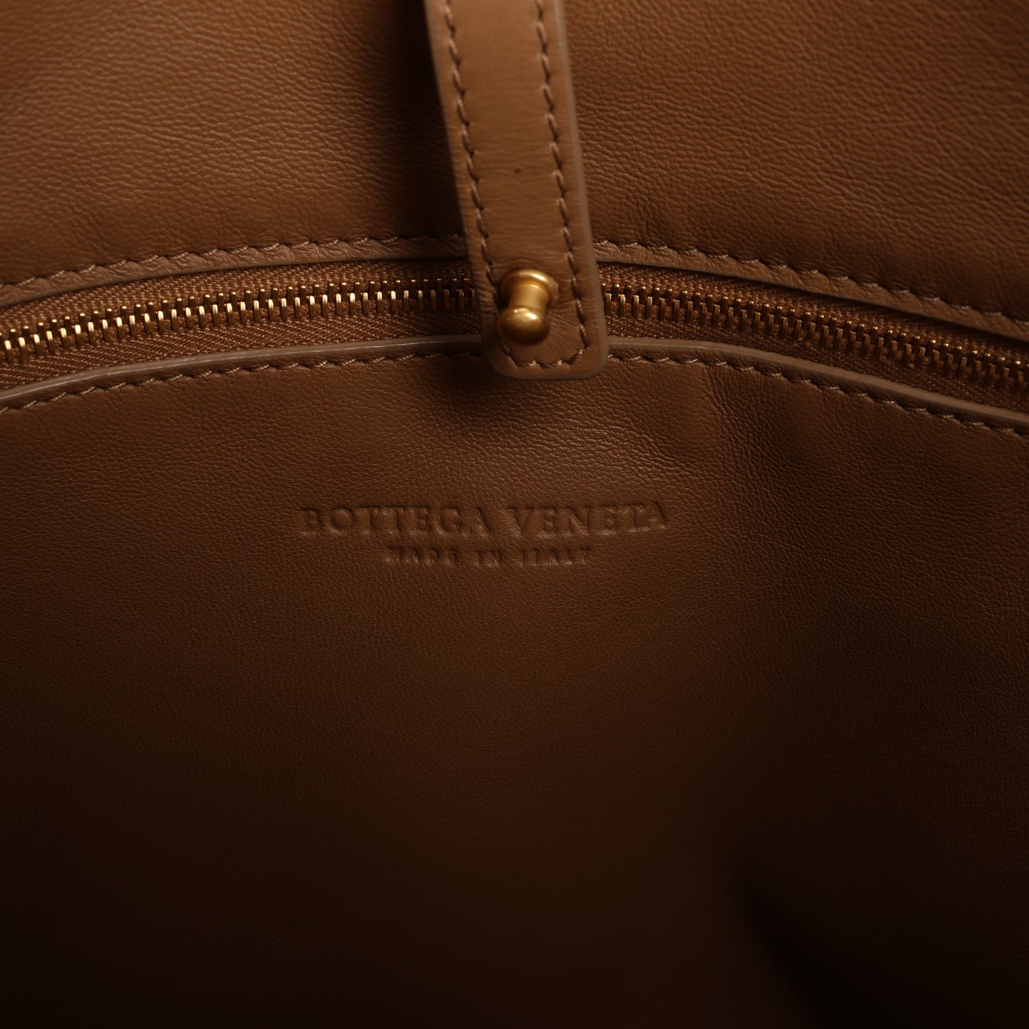 Bottega Veneta – Schultertasche aus braunem Leder