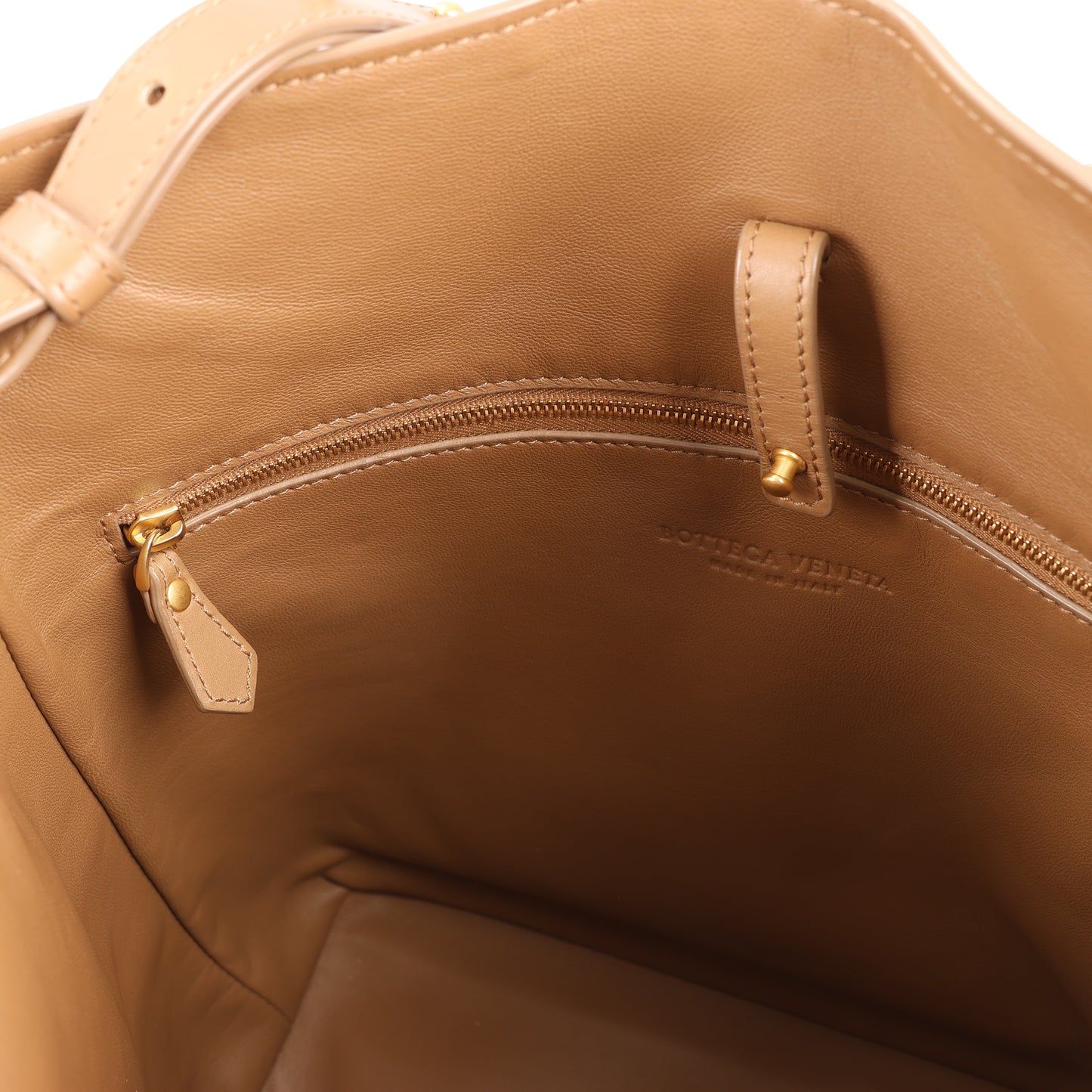 Bottega Veneta – Schultertasche aus braunem Leder