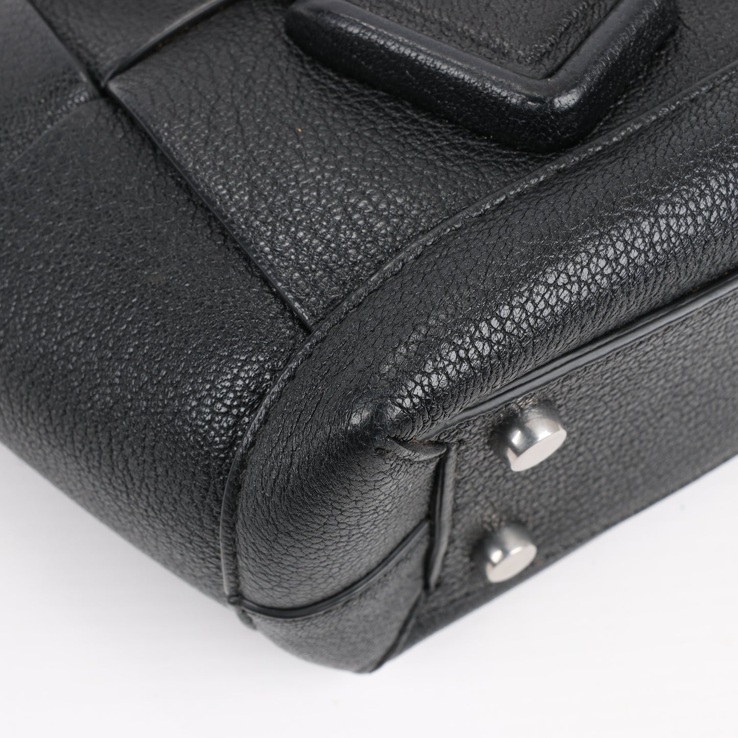 Bottega Veneta Arco Mini Leder Maxi Intrecciato 2Way Handtasche in Schwarz