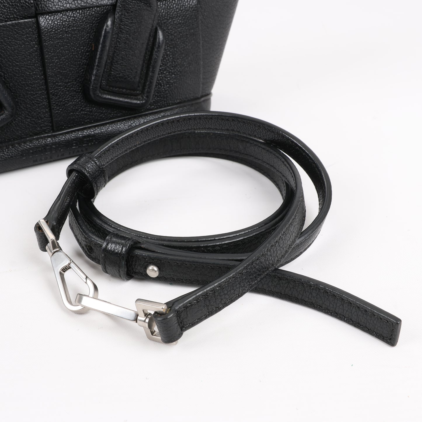 Bottega Veneta Arco Mini Leder Maxi Intrecciato 2Way Handtasche in Schwarz
