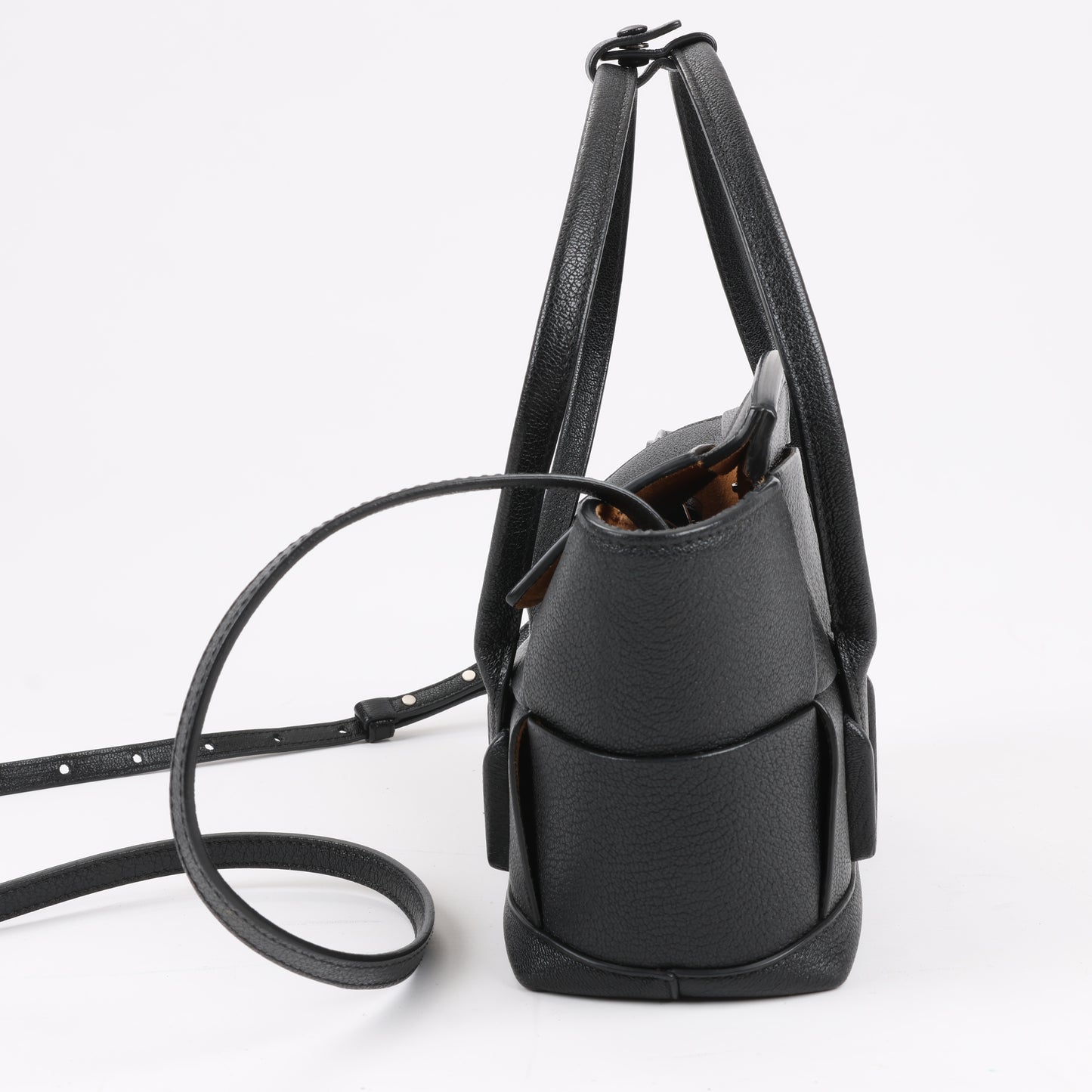 Bottega Veneta Arco Mini Leder Maxi Intrecciato 2Way Handtasche in Schwarz