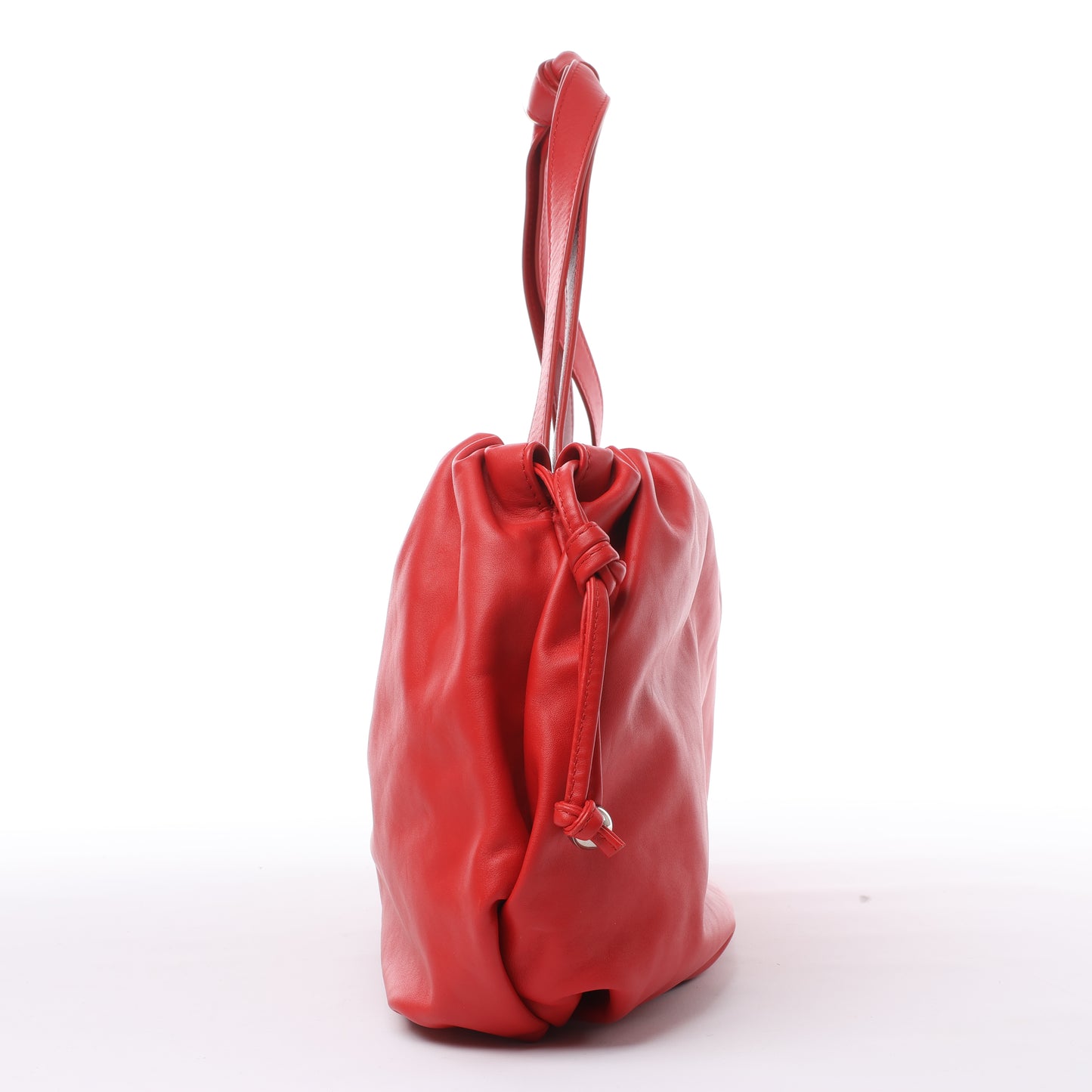 Bottega Veneta Bulb – Schultertasche aus glattem Leder in Rot