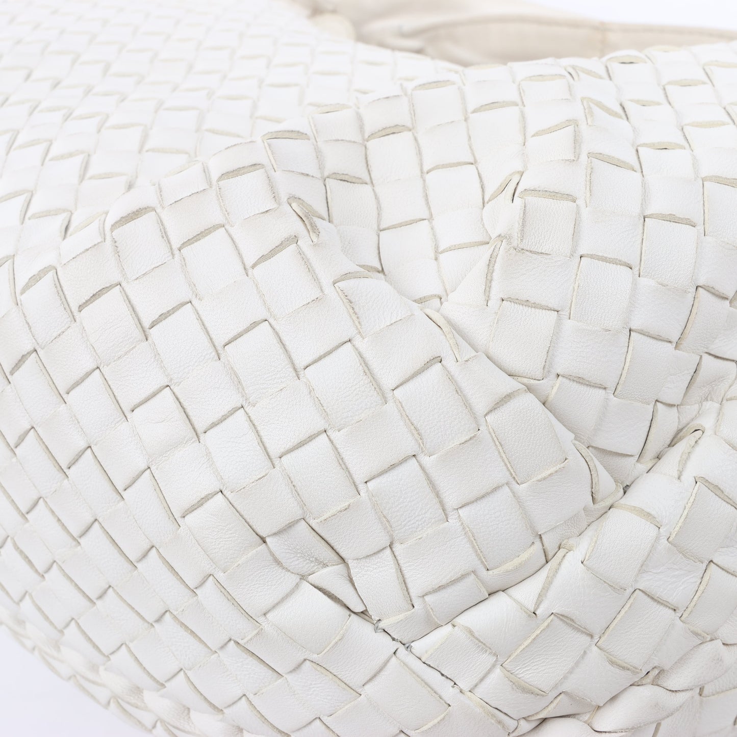 Bottega Veneta Intrecciato Hobo Leder Umhängetasche in Weiß