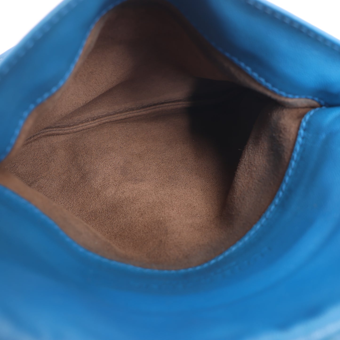 BOTTEGA VENETA Schultertasche aus Intrecciato-Leder mit Kette in Blau