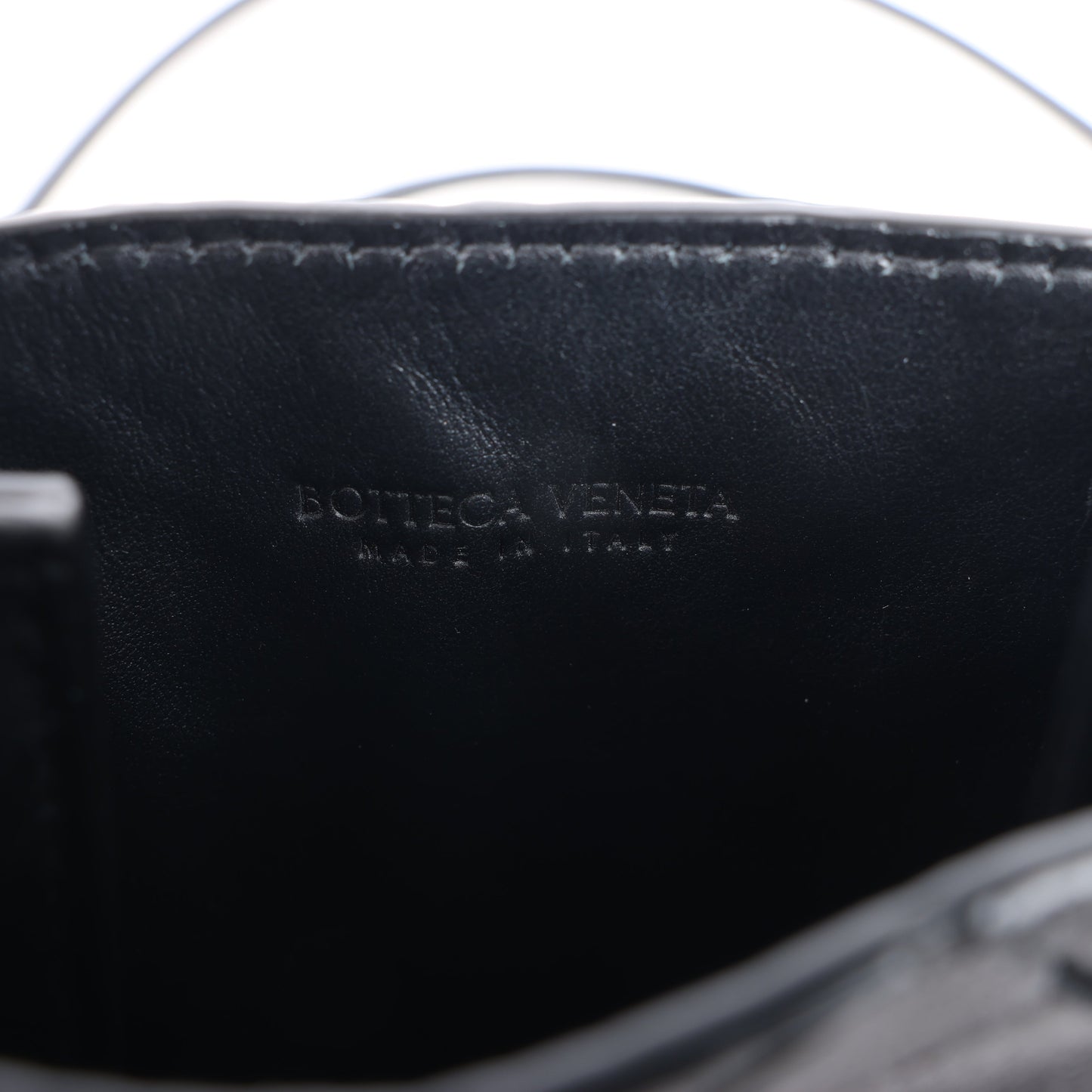 Bottega Veneta Intrecciato Leder Umhängetasche in Schwarz