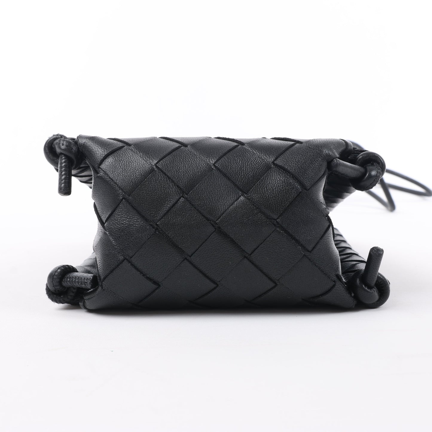 Bottega Veneta Intrecciato Leder Umhängetasche in Schwarz