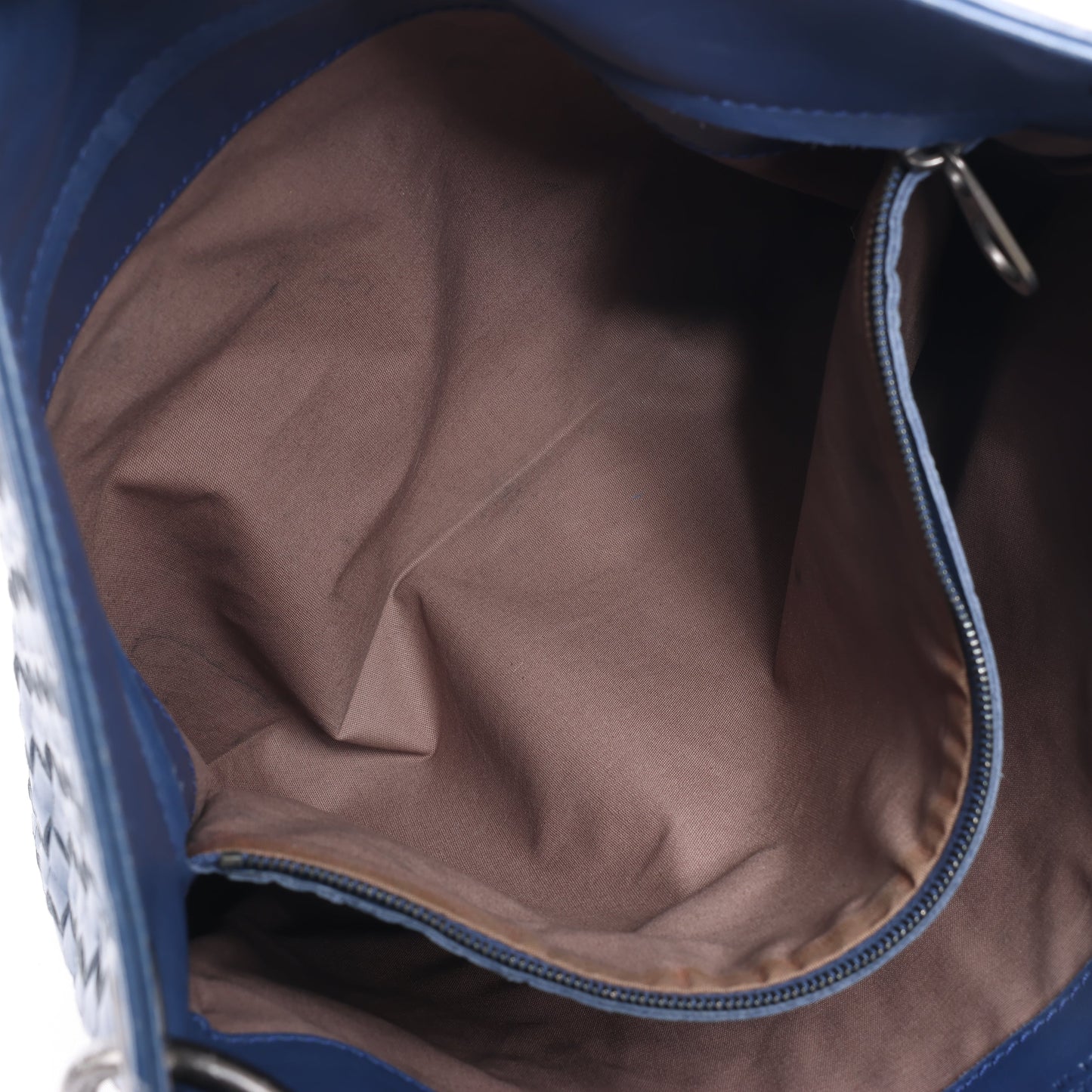 Bottega Veneta Nappa Intrecciato VN Umhängetasche in Blau 161623