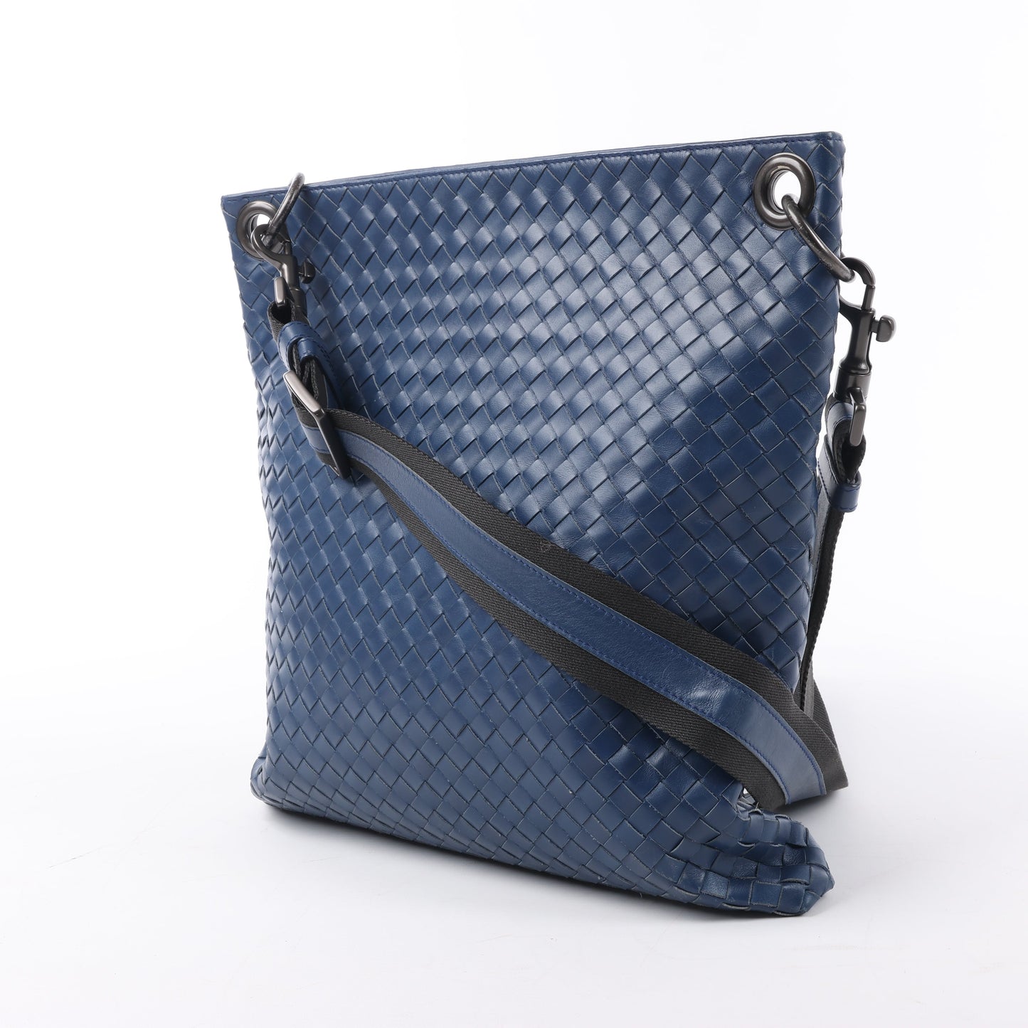 Bottega Veneta Nappa Intrecciato VN Umhängetasche in Blau 161623