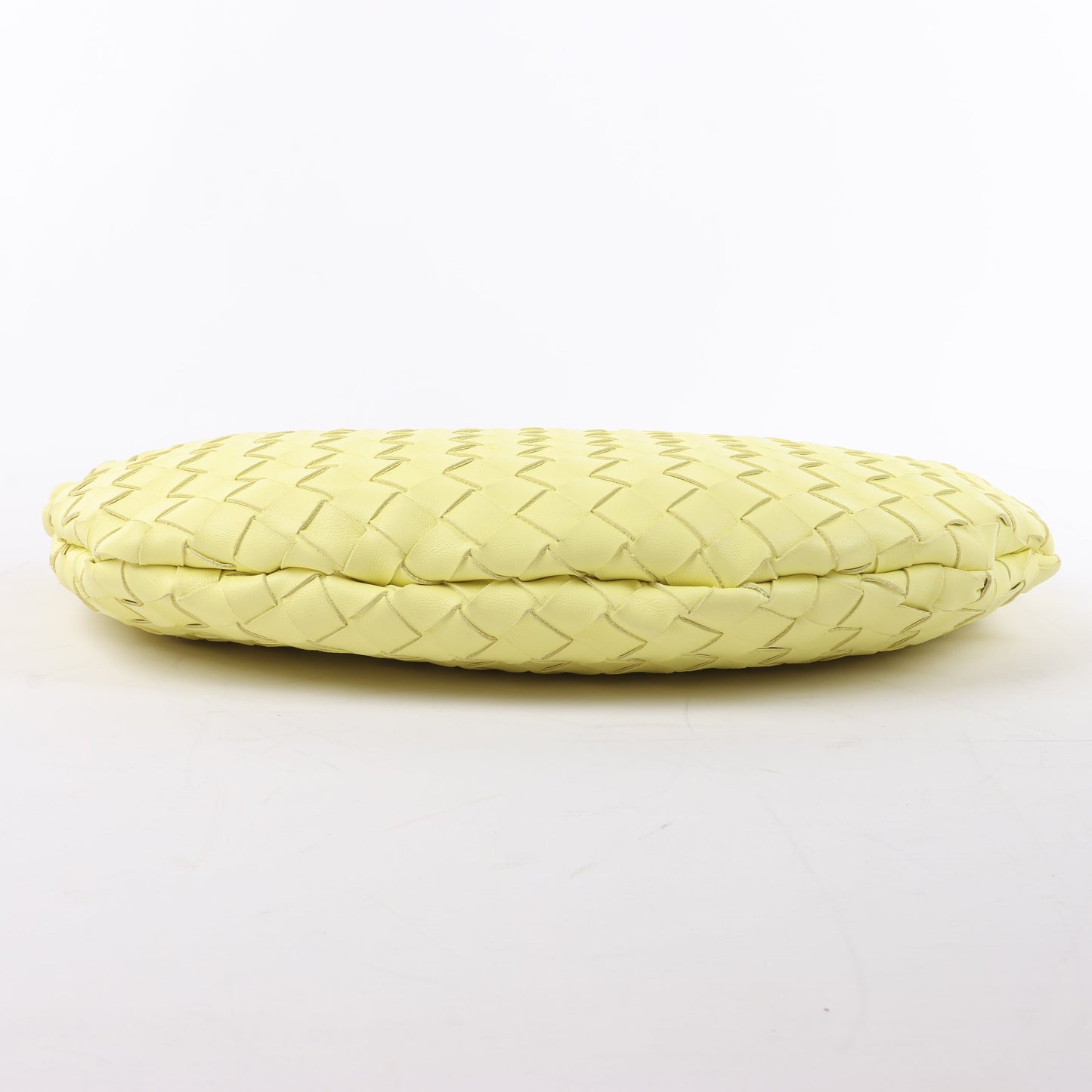Bottega Veneta Intrecciato Medium Turns Pouch Schultertasche aus Leder in Gelb