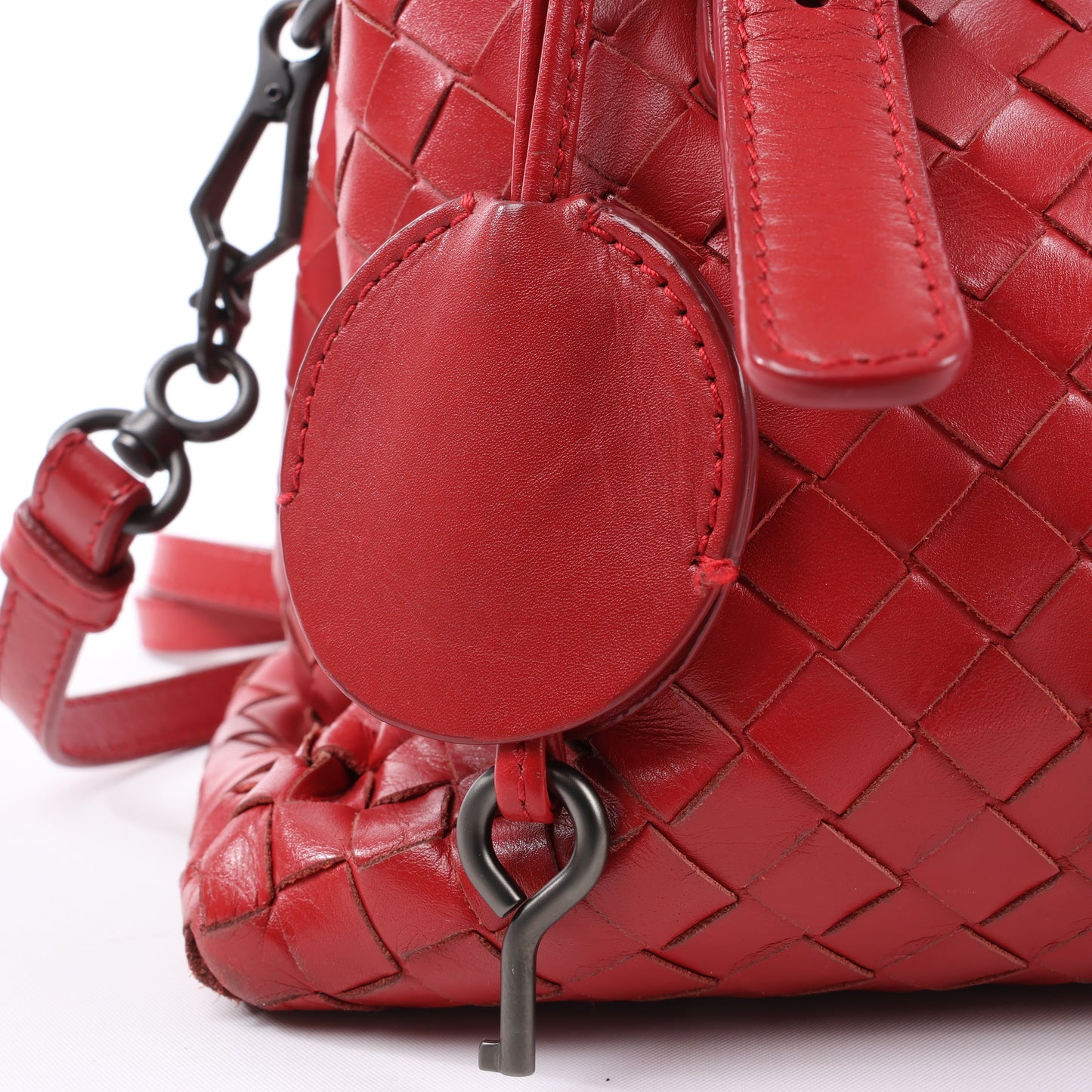 Bottega Veneta Intrecciato Roma Lederhandtasche in Rot