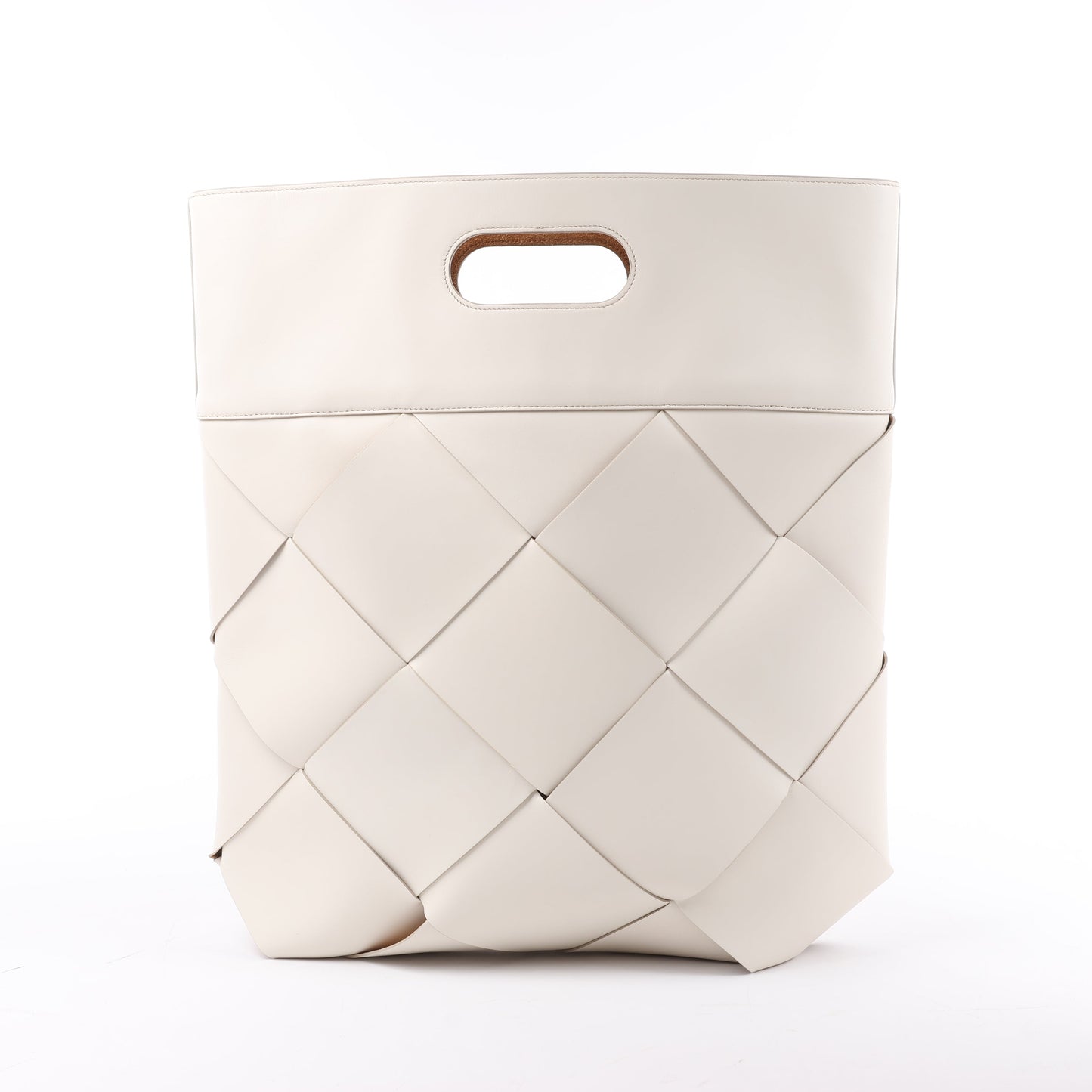 Bottega Veneta Maxi Intrecciato Lederhandtasche in Weiß