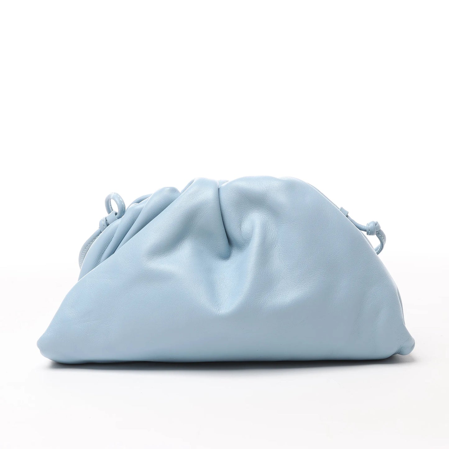 Bottega Veneta Mini The Pouch Umhängetasche aus Leder in Hellblau