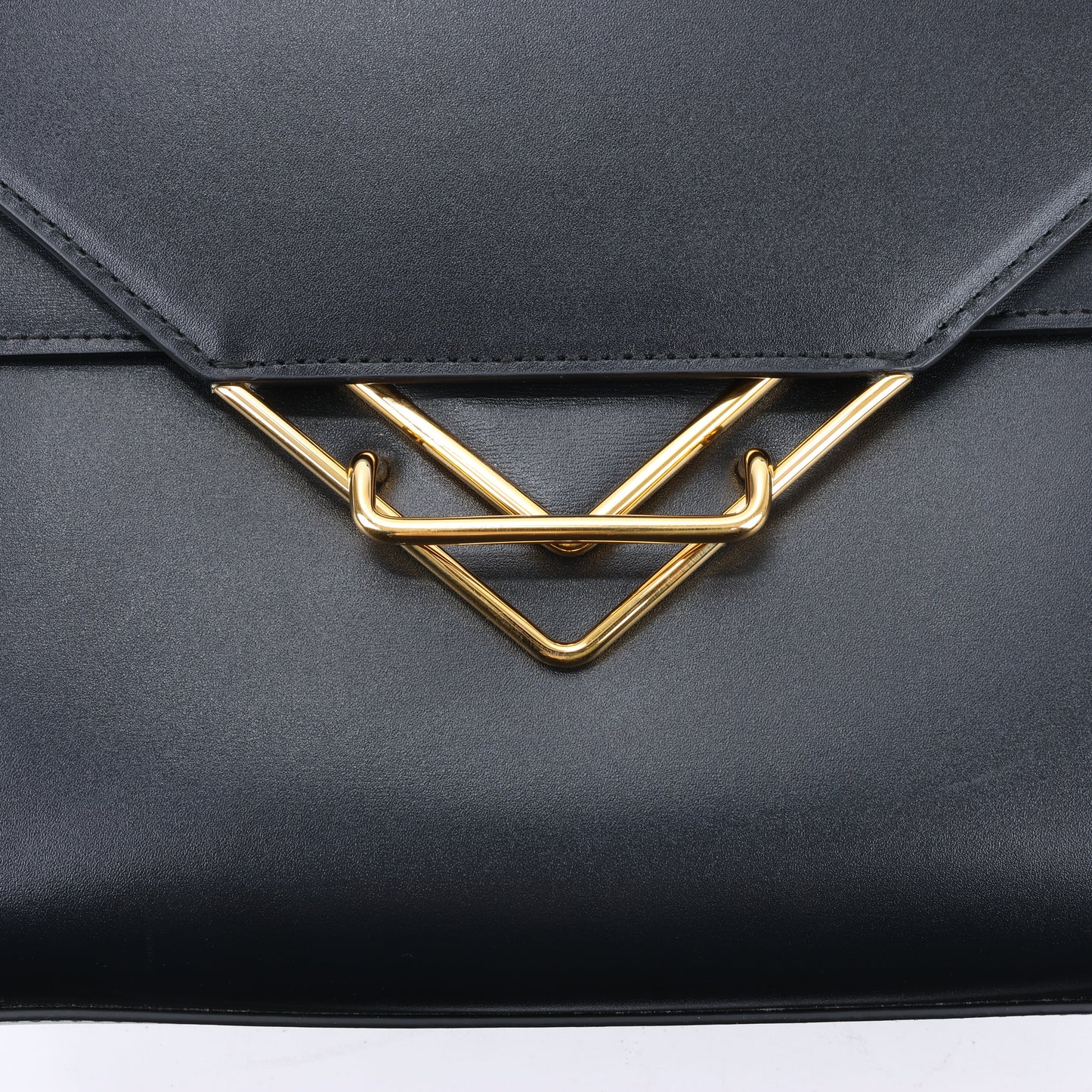 Bottega Veneta Box Calfskin Nappa Clip Shoulder Bag in Black