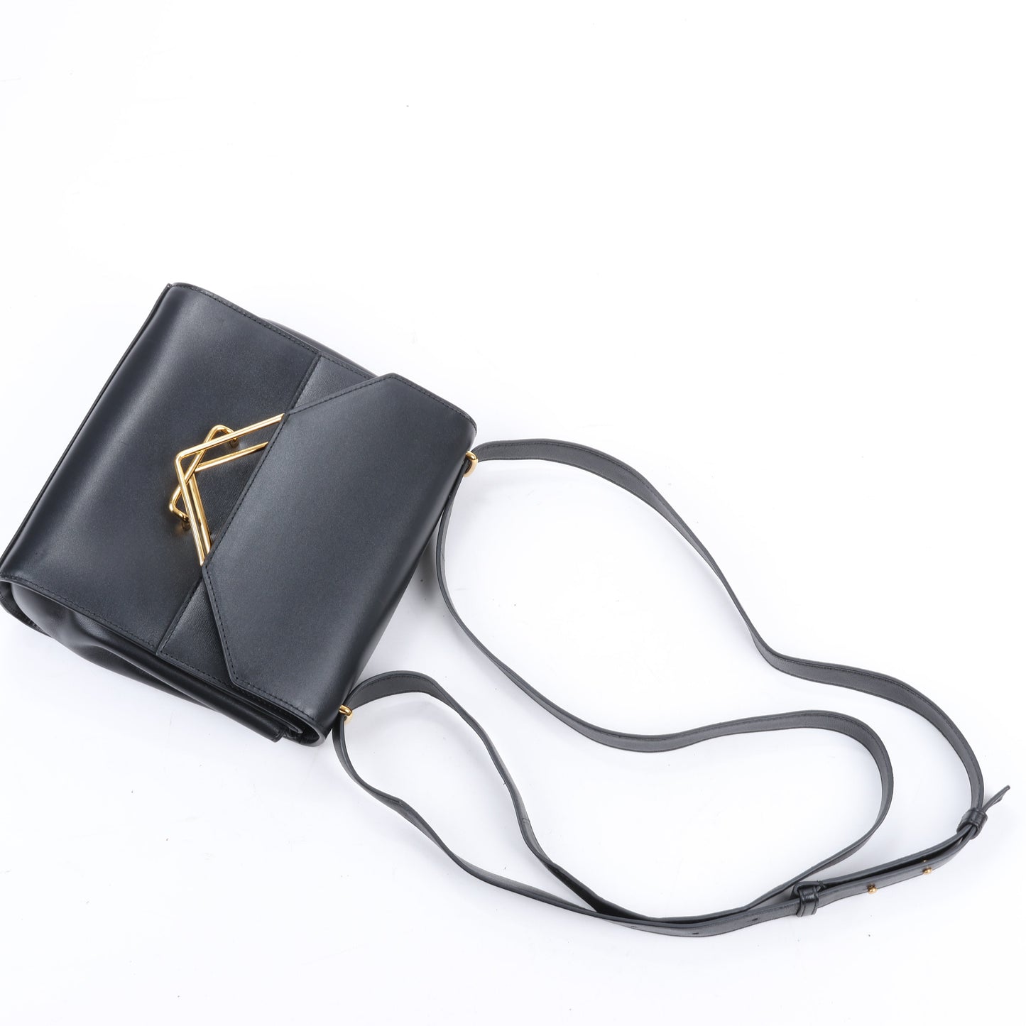Bottega Veneta Box Calfskin Nappa Clip Shoulder Bag in Black