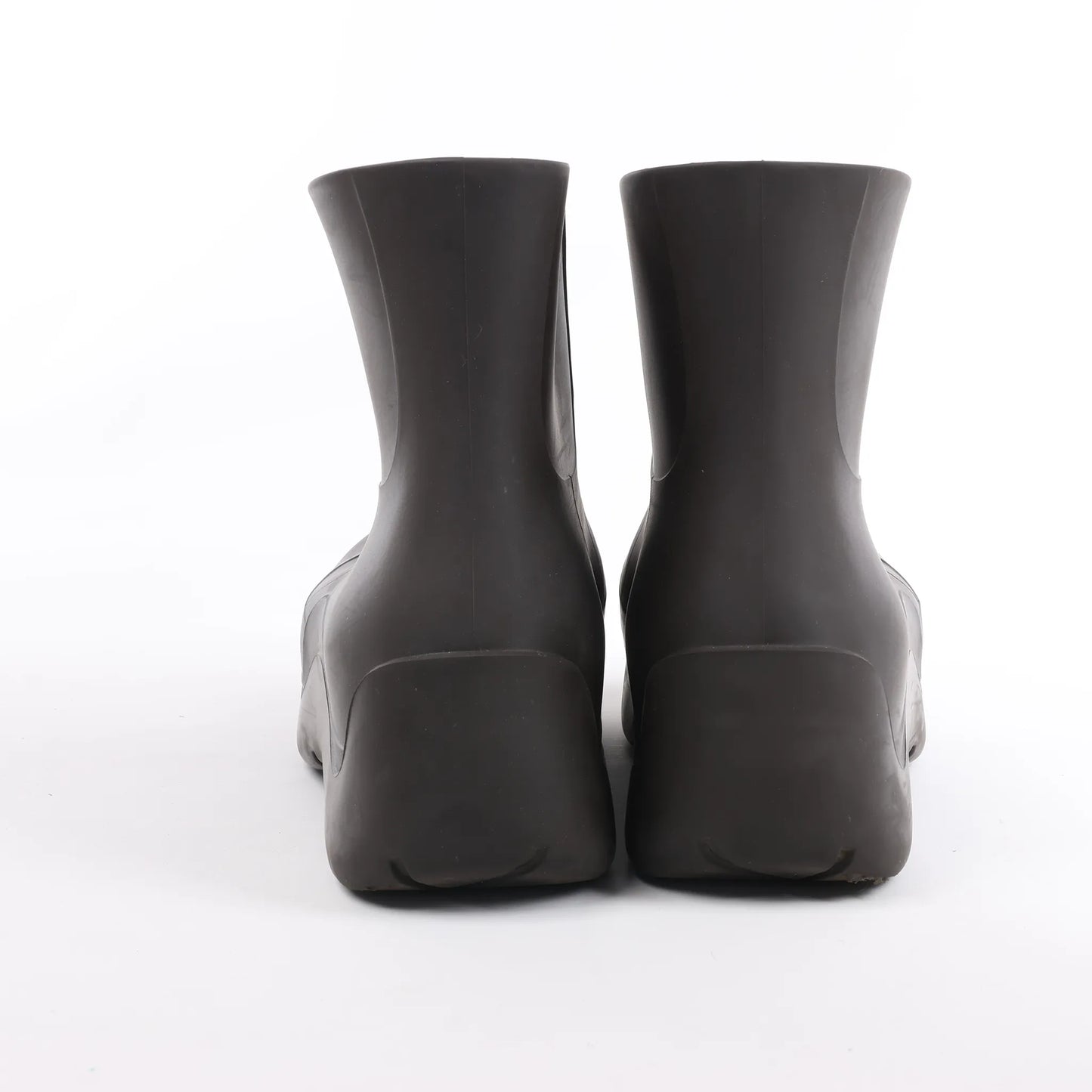 Bottega Veneta Paddles Rubber Rain Boots in Brown, Size 40 EU