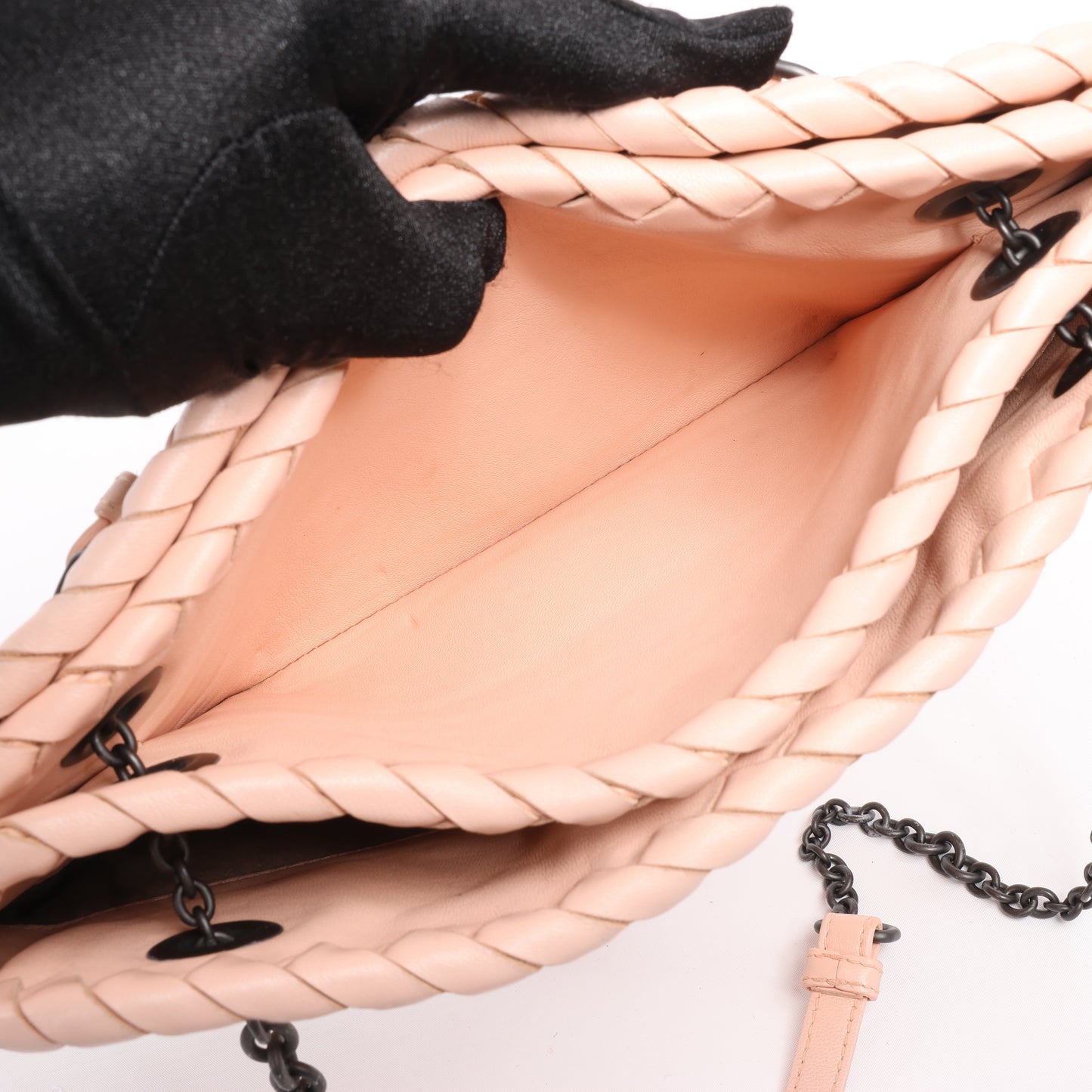 Bottega Veneta Intrecciato-Lederketten-Umhängetasche in Puderrosa