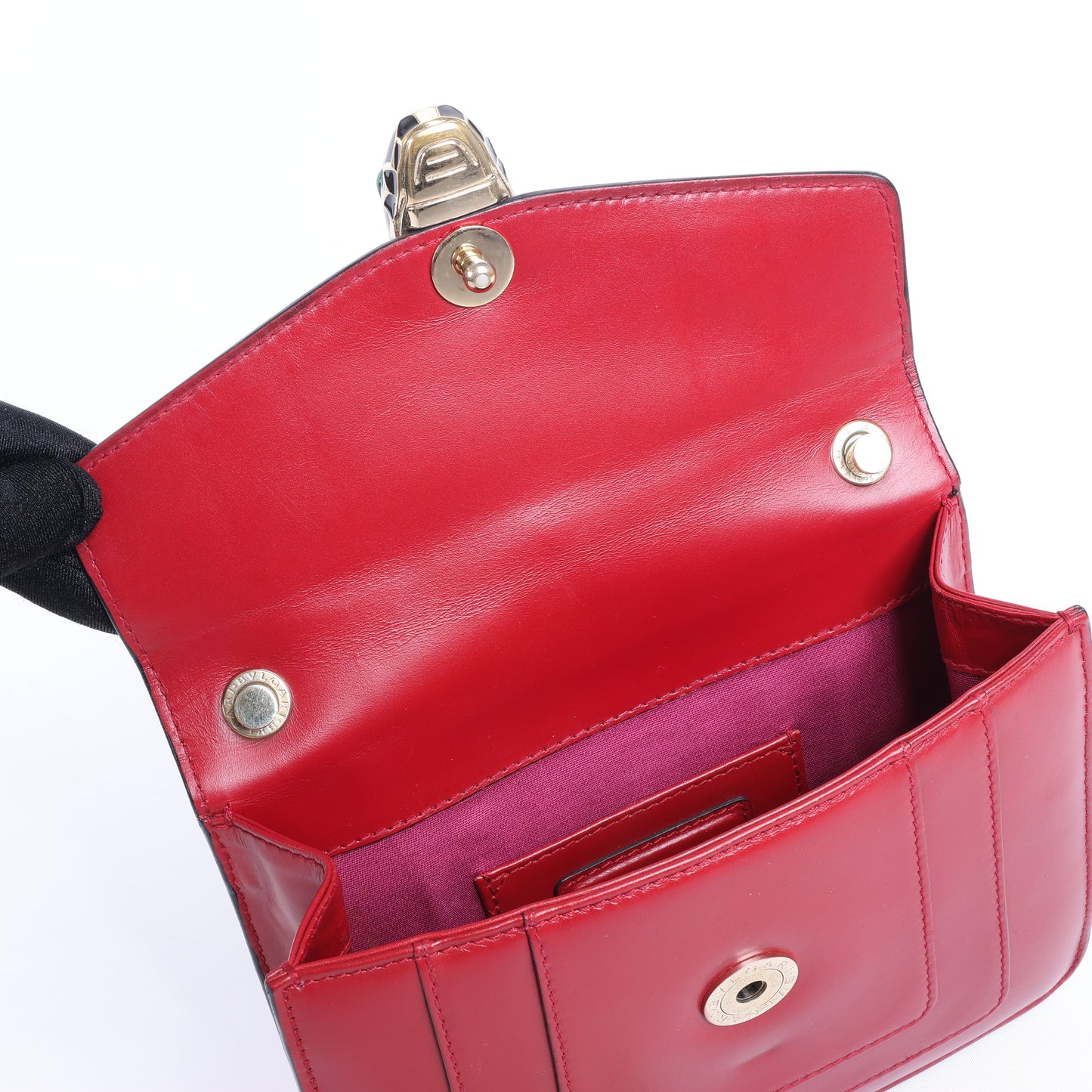 BVLGARI Serpenti Forever Schultertasche aus rotem Leder mit Kettenriemen