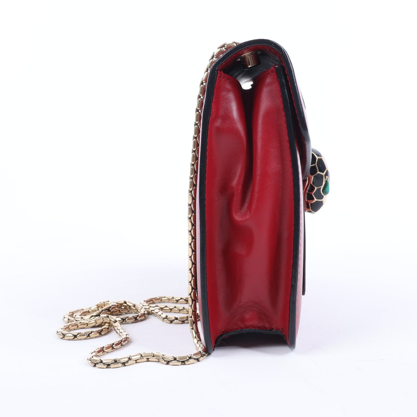 BVLGARI Serpenti Forever Schultertasche aus rotem Leder mit Kettenriemen