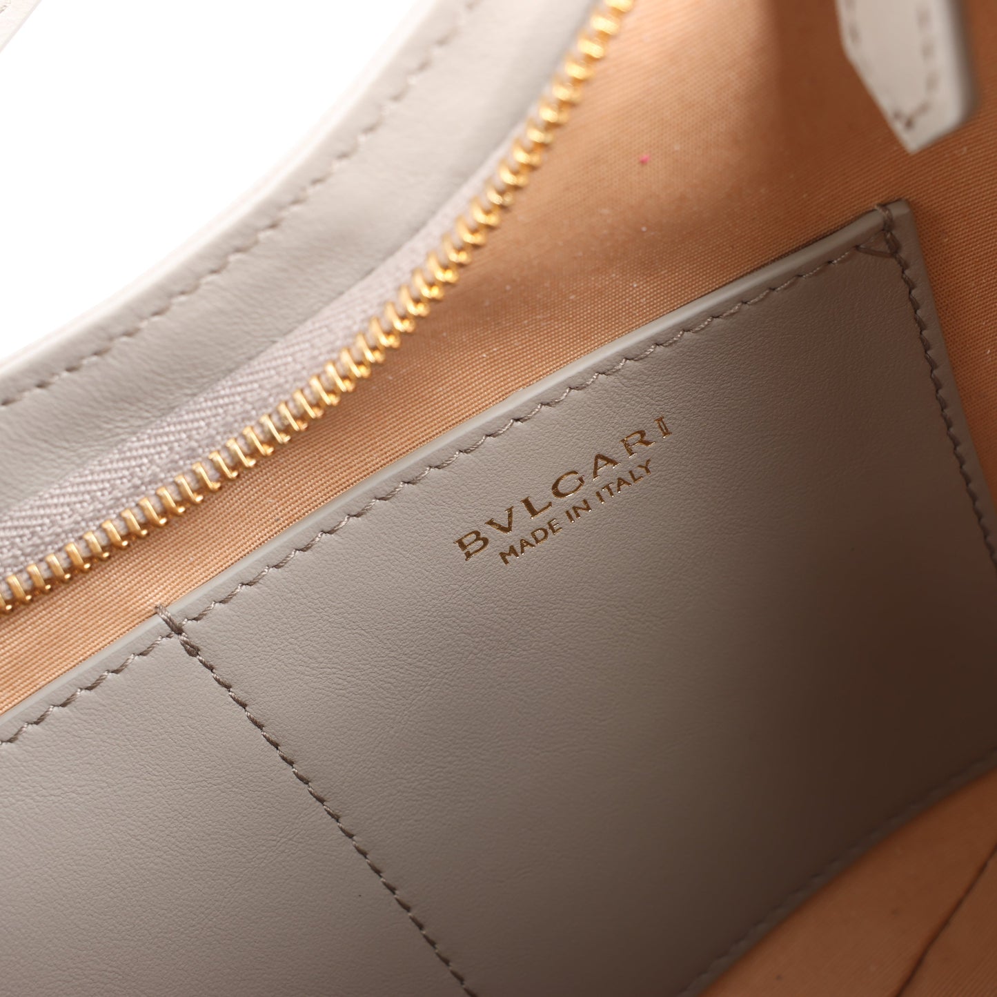 BVLGARI Serpenti-Schultertasche aus grauem Leder