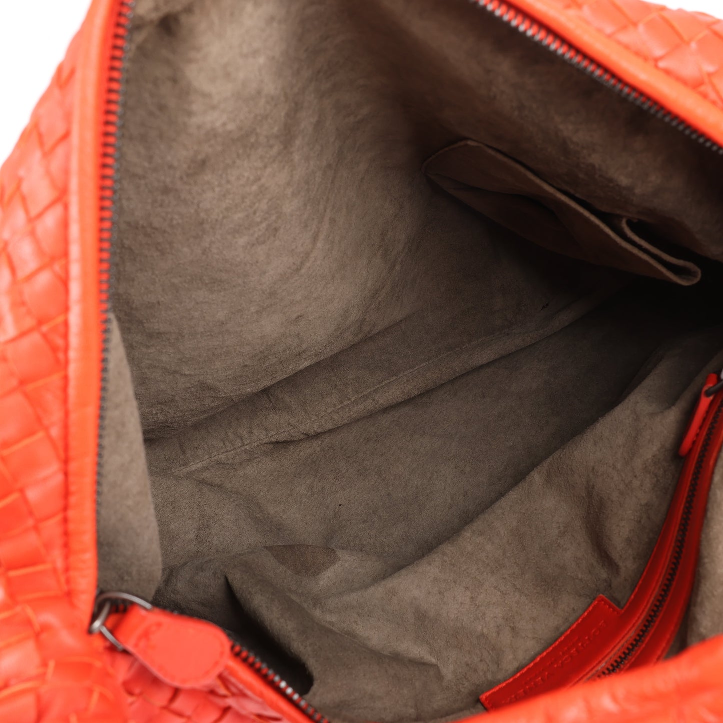 Bottega Veneta Intrecciato Hobo Leder Umhängetasche in Rot