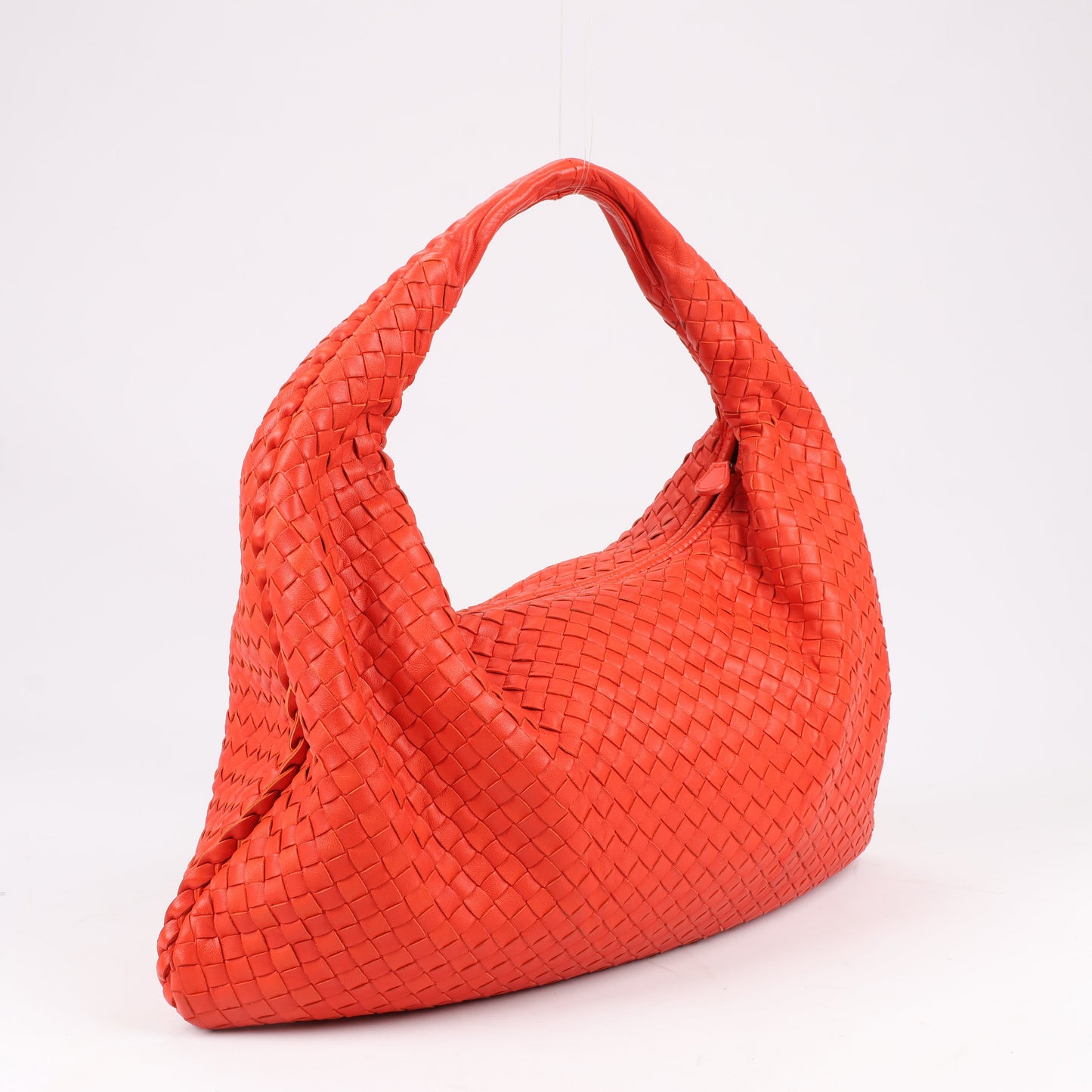 Bottega Veneta Intrecciato Hobo Leder Umhängetasche in Rot