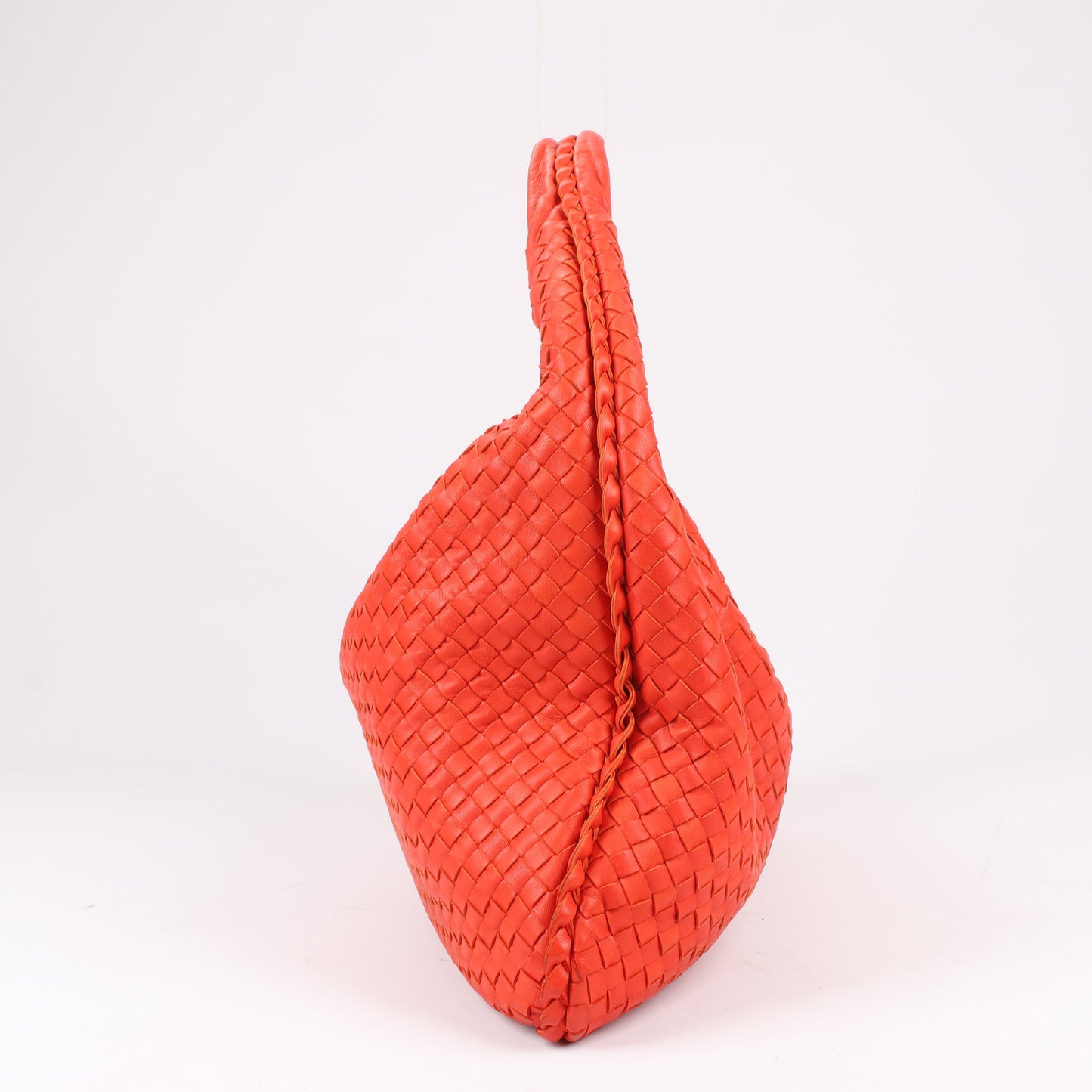 Bottega Veneta Intrecciato Hobo Leder Umhängetasche in Rot