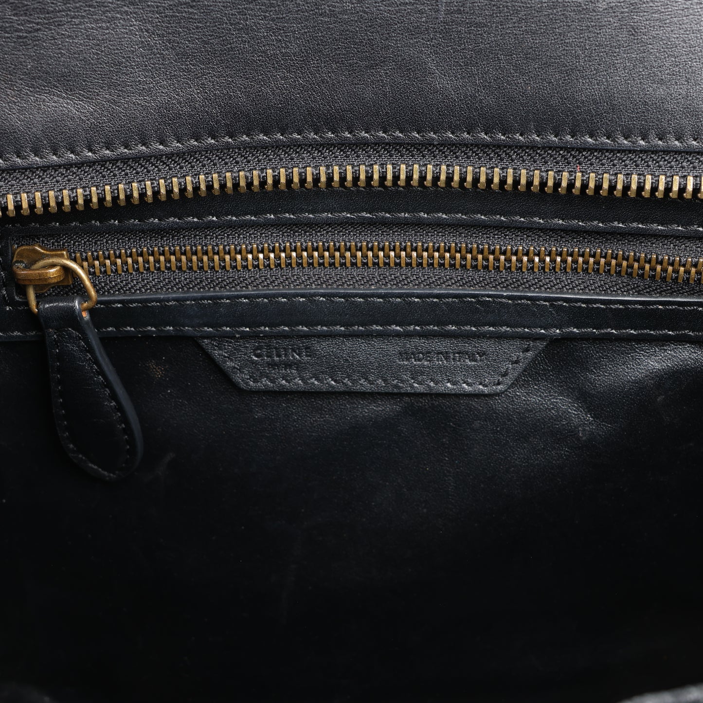 CELINE Luggage Micro Lederhandtasche in Schwarz