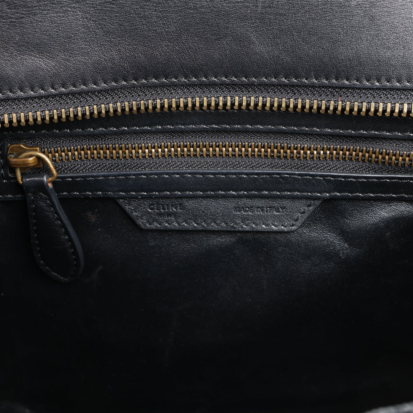 CELINE Luggage Micro Lederhandtasche in Schwarz