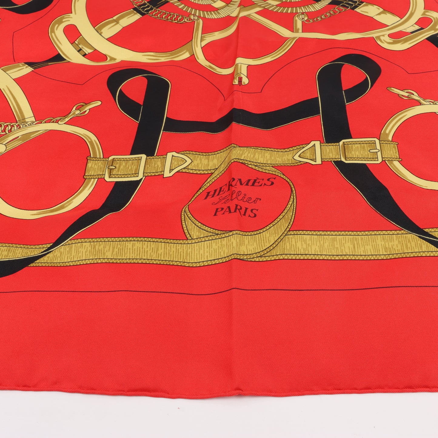 Hermès Carré 90 " Eperon d'or" 100% Silk Scarf in Red