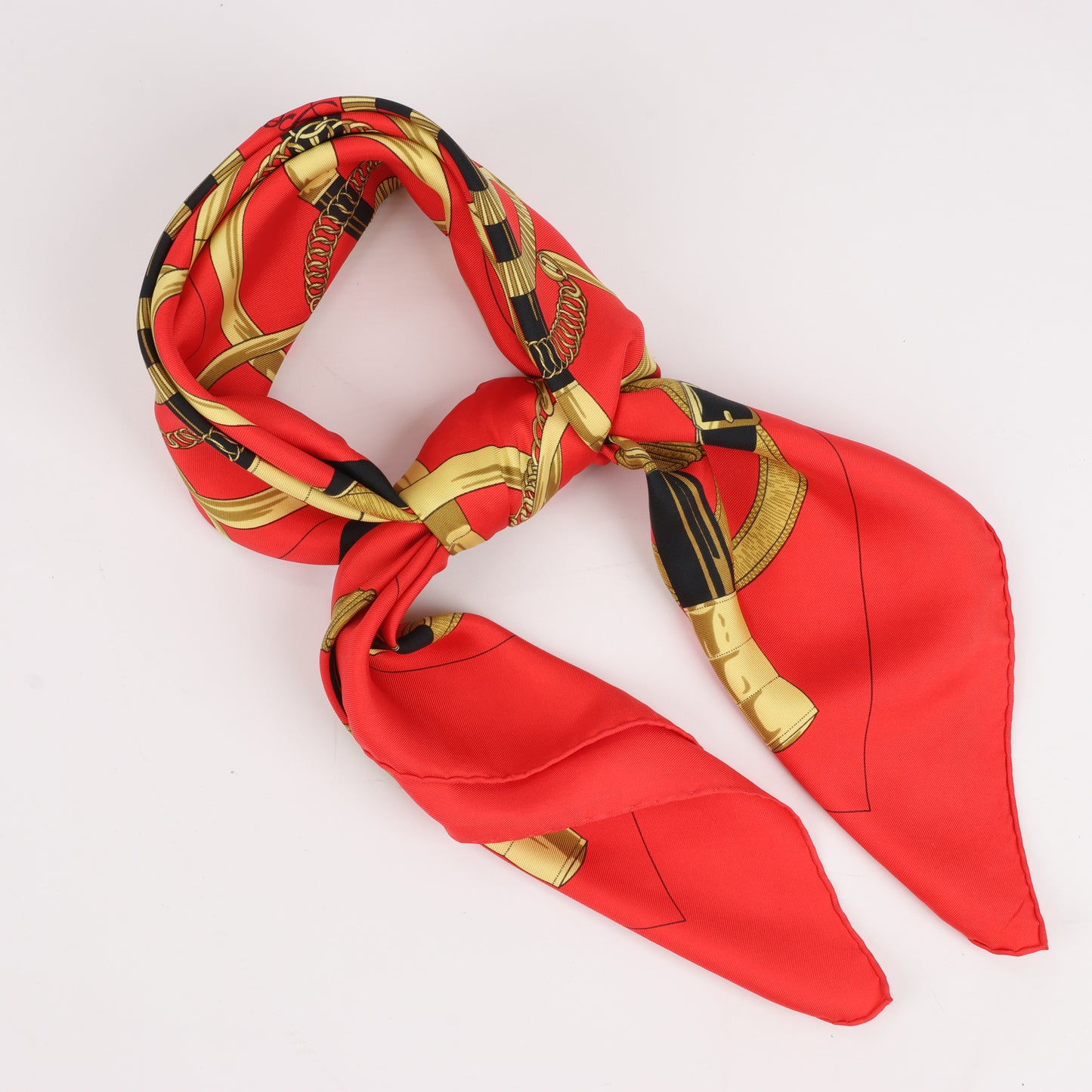 Hermès Carré 90 " Eperon d'or" 100% Silk Scarf in Red