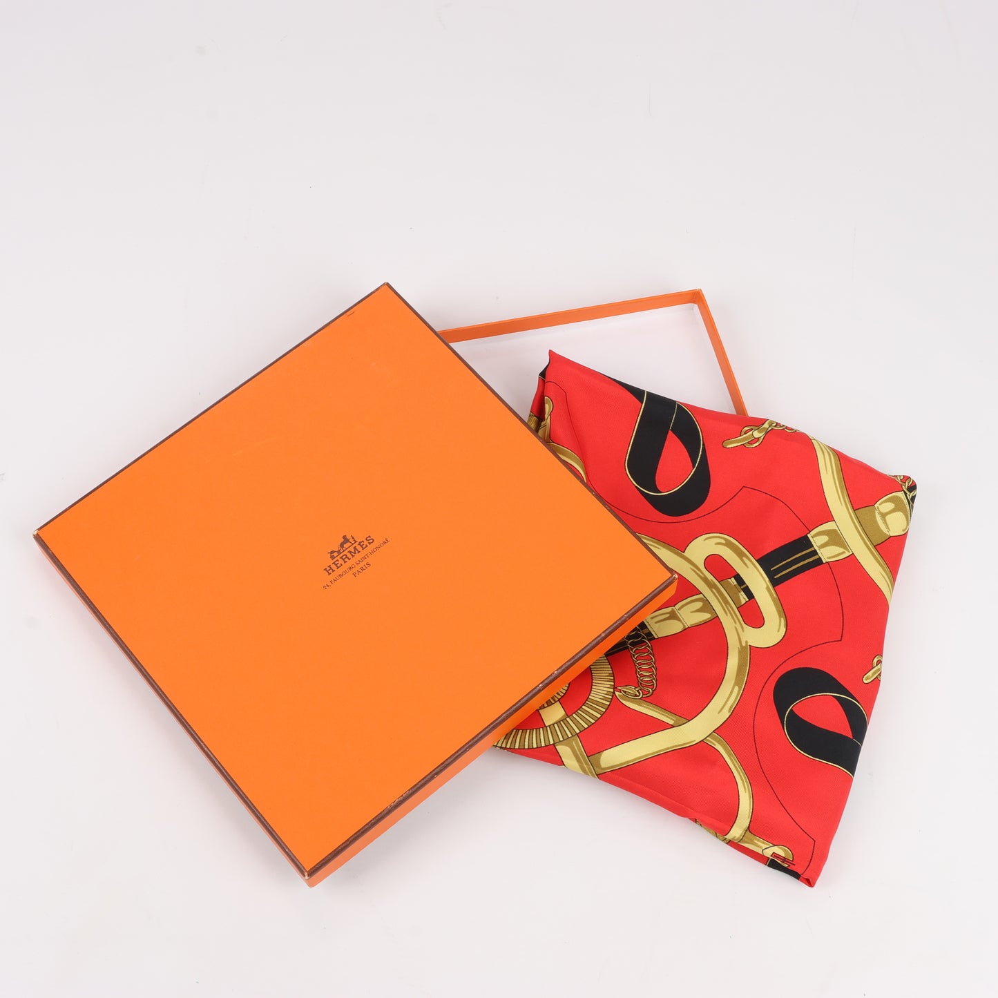 Hermès Carré 90 " Eperon d'or" 100% Silk Scarf in Red