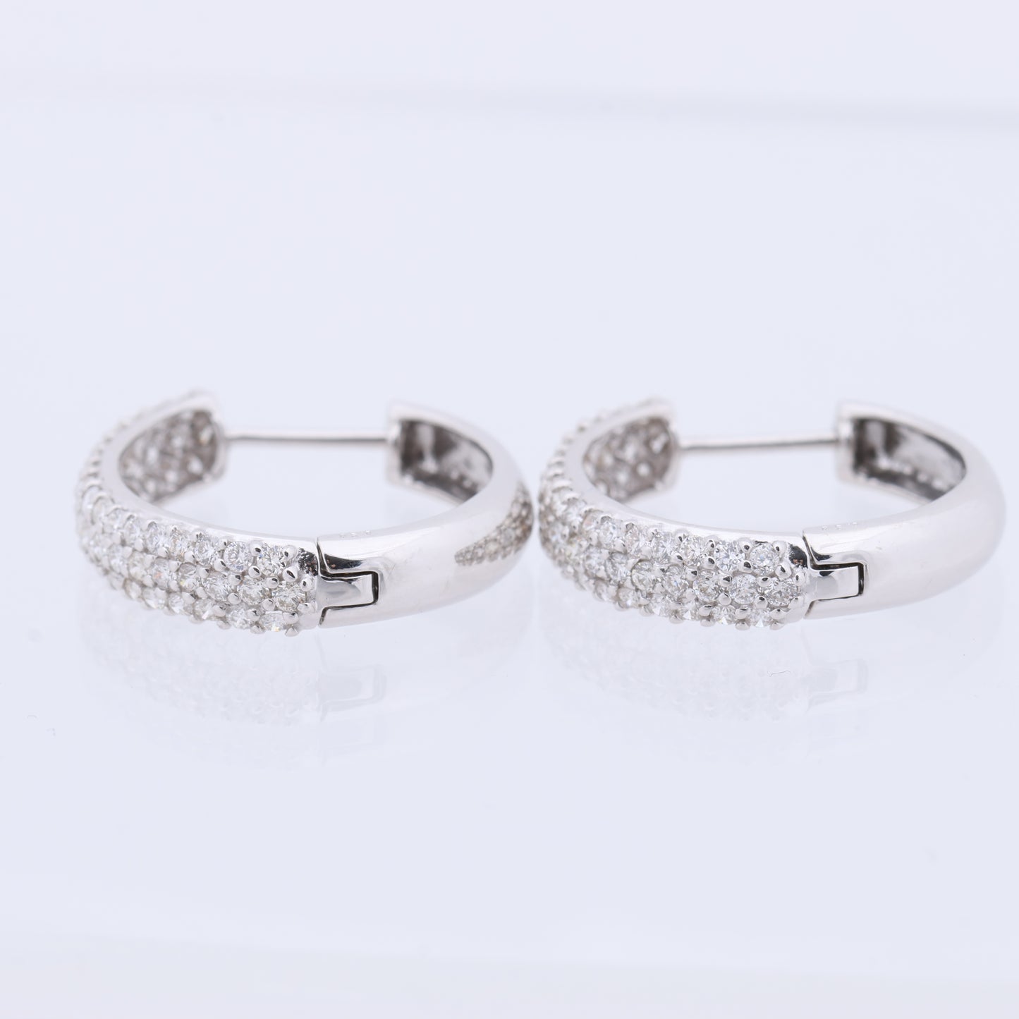 Non Signe / Unsigned Diamond Earrings K18WG 4.4g 1.0 ct