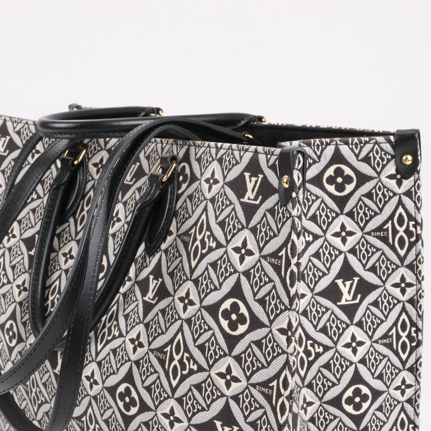 Louis Vuitton Seit 1854 OnTheGo GM Handtasche in Schwarz x Weiß M57207