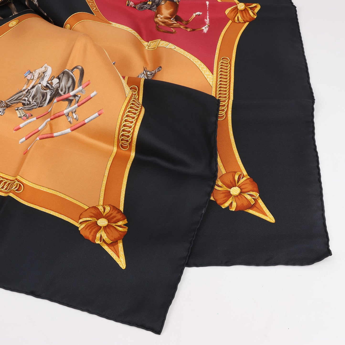 Hermès Carré 90 "ECOLE FRANCAISE D'EQUITATION" 100% Silk Scarf in Red x Black