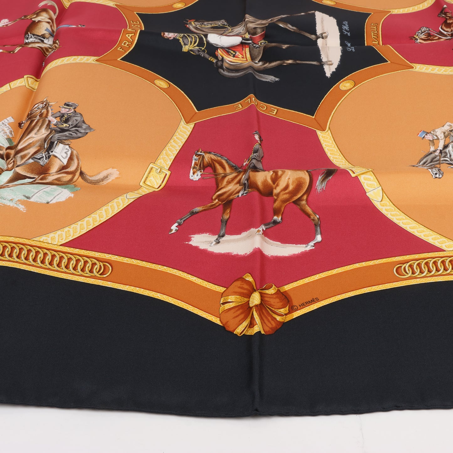 Hermès Carré 90 "ECOLE FRANCAISE D'EQUITATION" 100% Silk Scarf in Red x Black