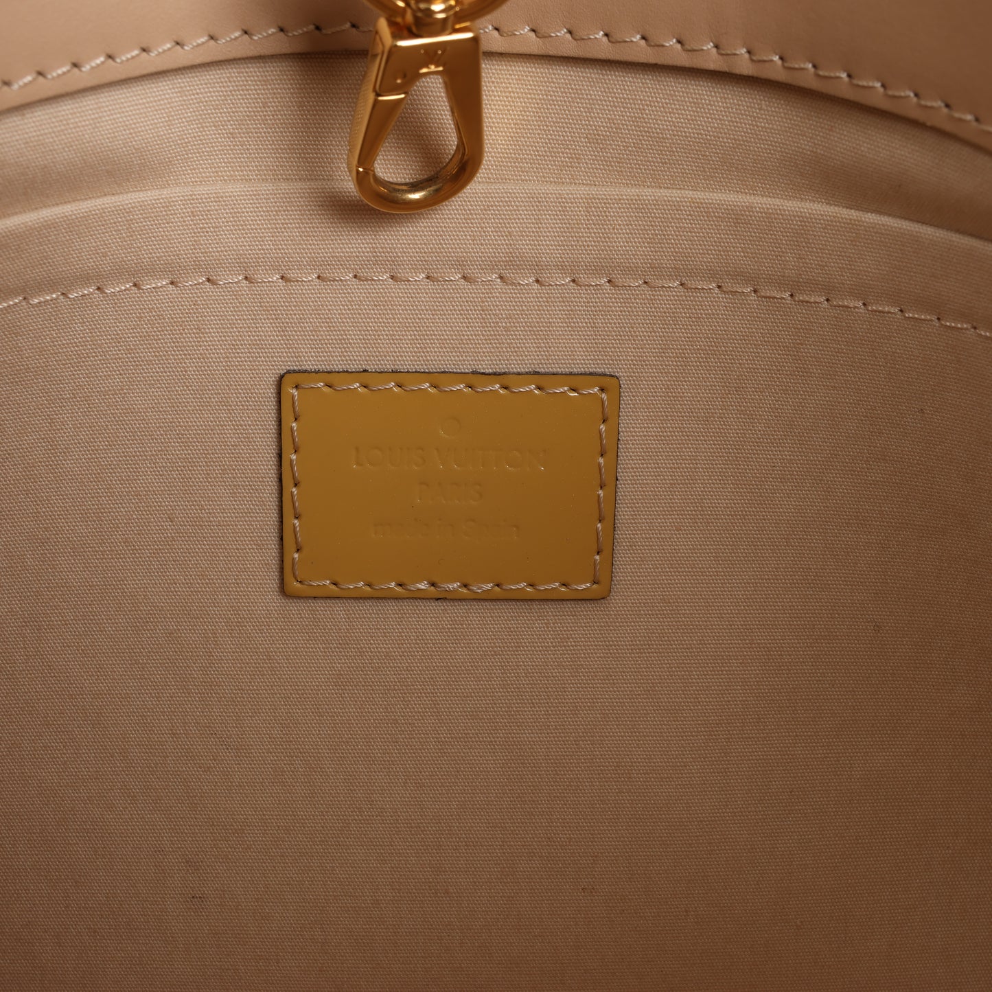 Louis Vuitton Monogram Vernis Montaigne MM Handtasche in Gelb M50169