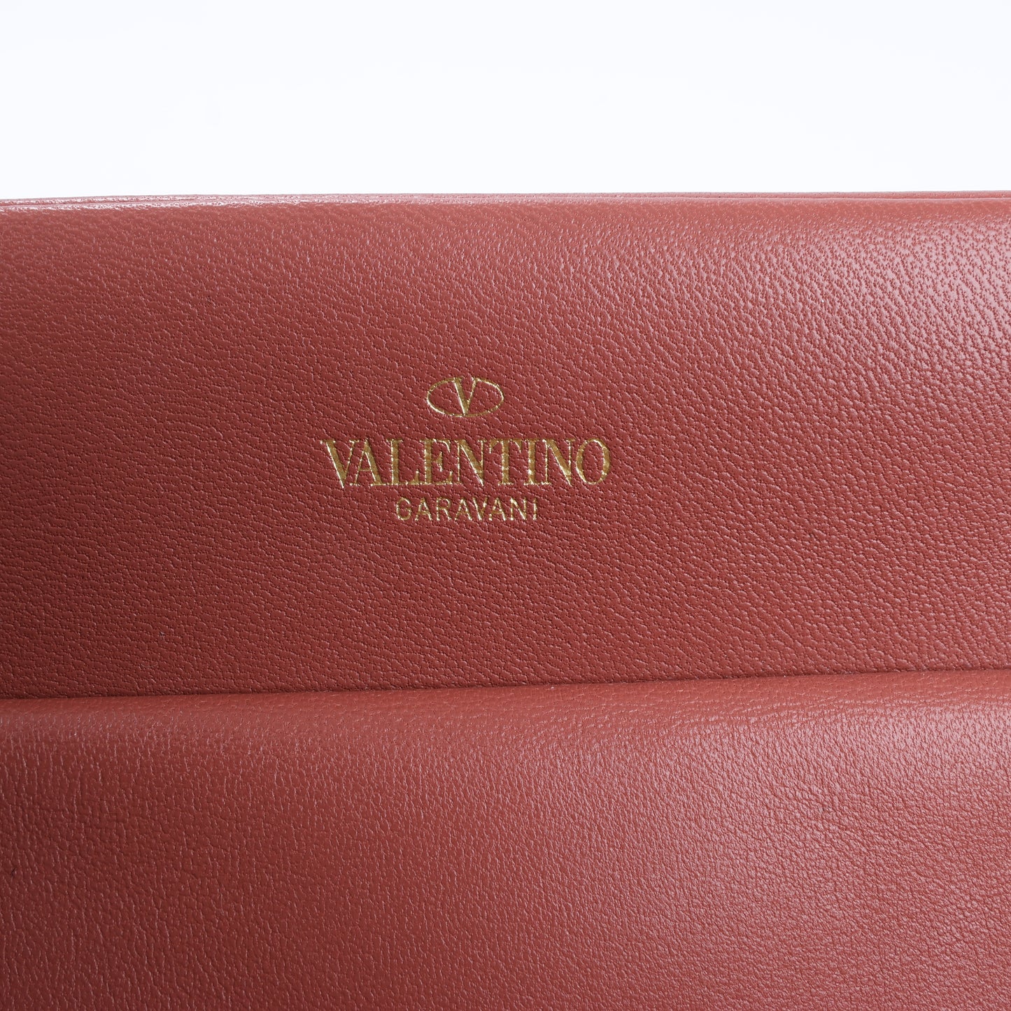 Valentino Garavani – One Studs – 2-Wege-Schultertasche aus Leder in Kastanienbraun