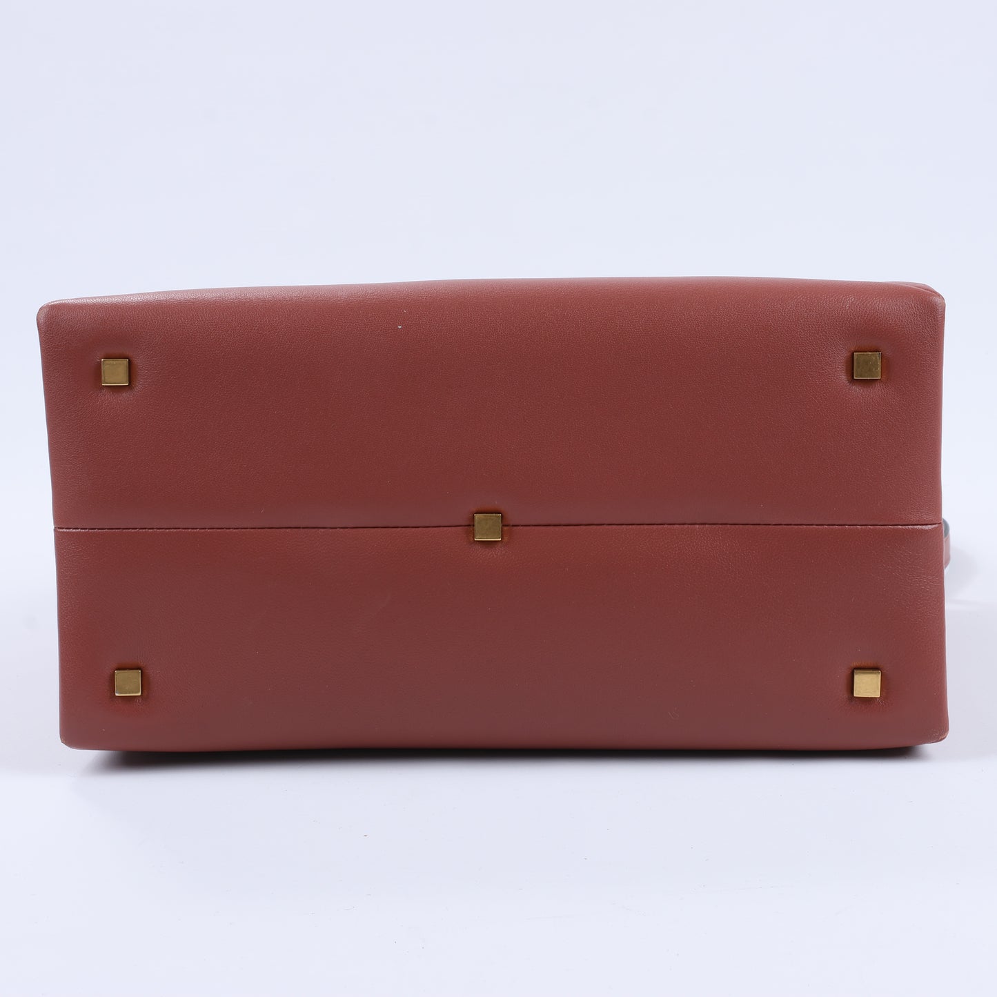Valentino Garavani – One Studs – 2-Wege-Schultertasche aus Leder in Kastanienbraun