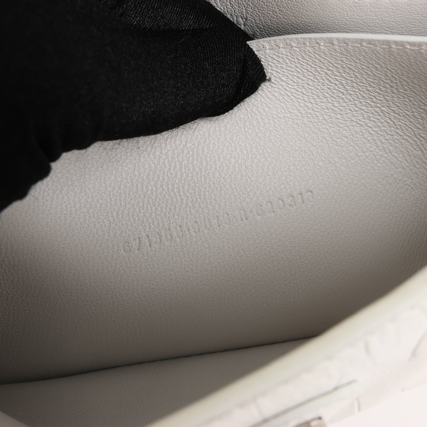 Balenciaga Hourglass Mock Croc Schultertasche in Weiß 671355