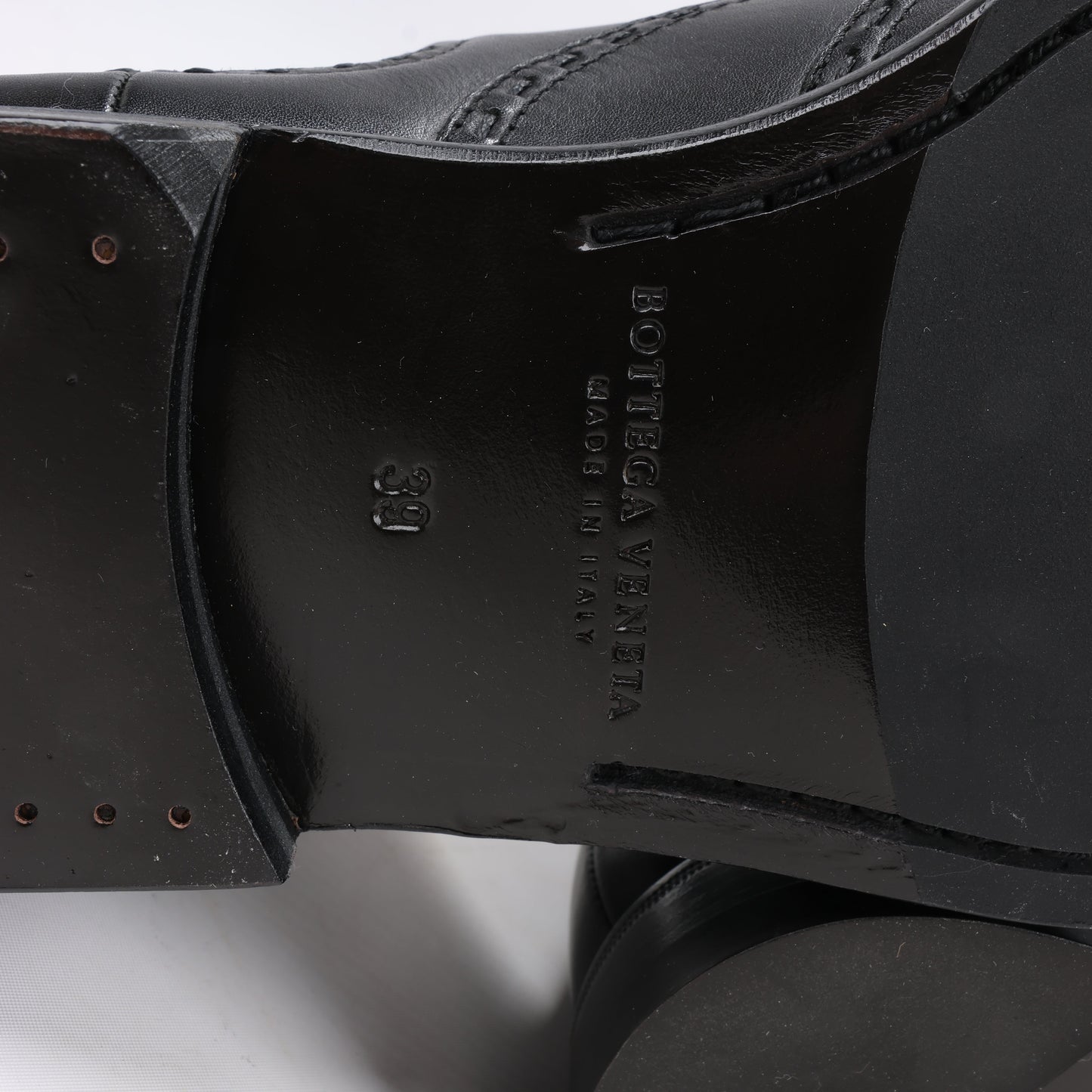 Bottega Veneta – Ankle Boots aus Leder und Stoff mit seitlichem Gore-Muster, Schwarz, Größe 39