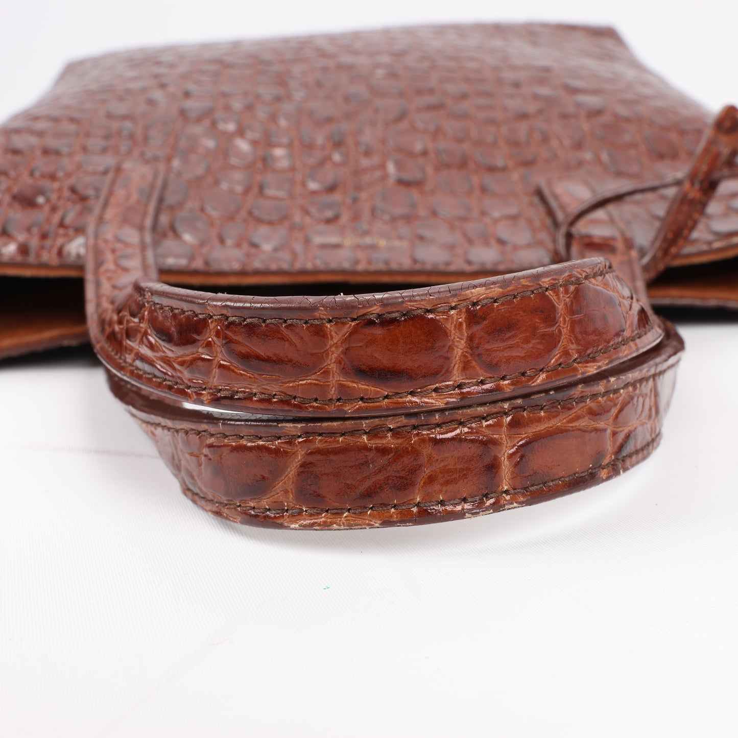 Saint Laurent Paris – Toy Shopping – 2-Wege-Handtasche in Kroko-Optik in Braun, 600307