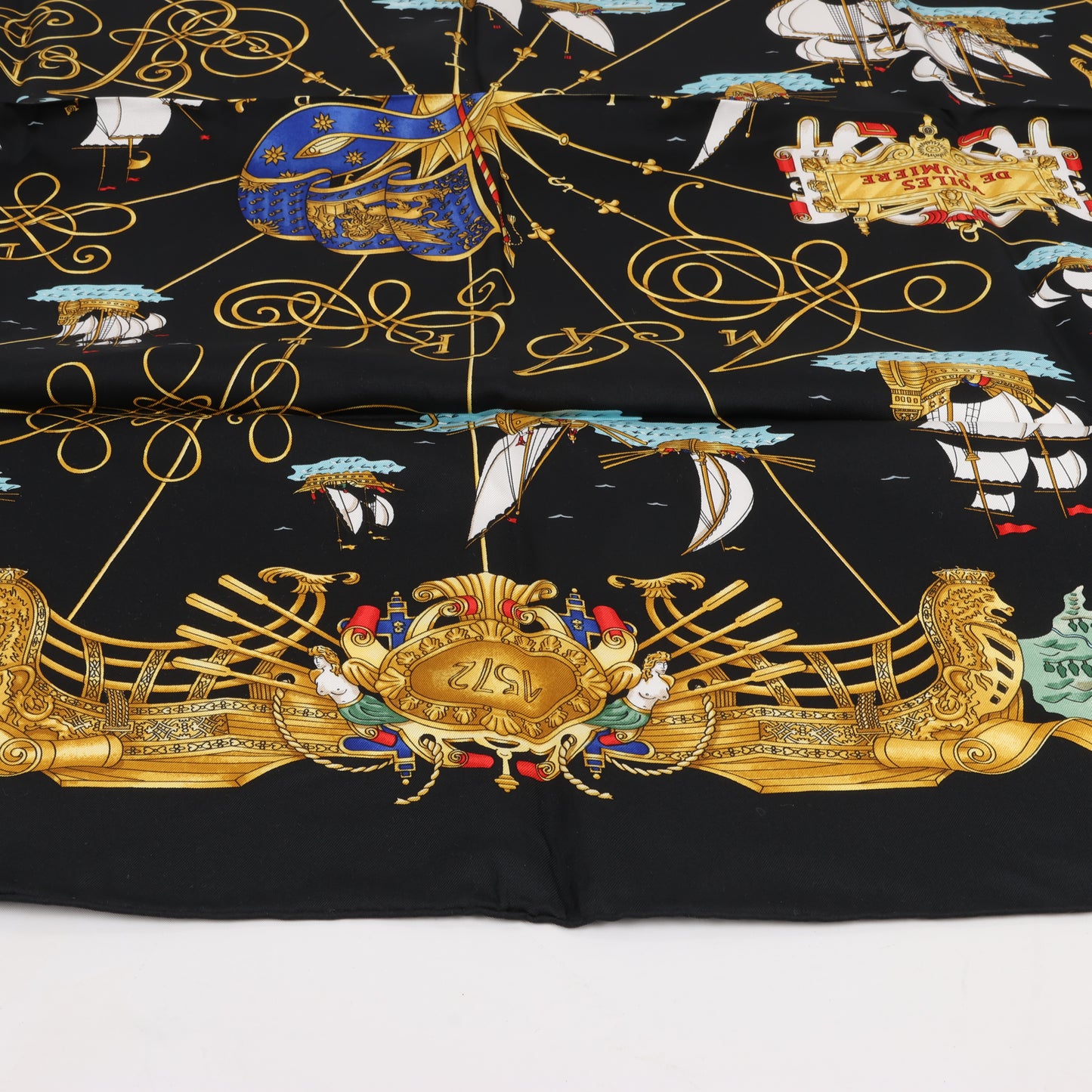 Hermès Carré 90 "VOILES DE LUMIERE" 100% Silk Scarf in Black