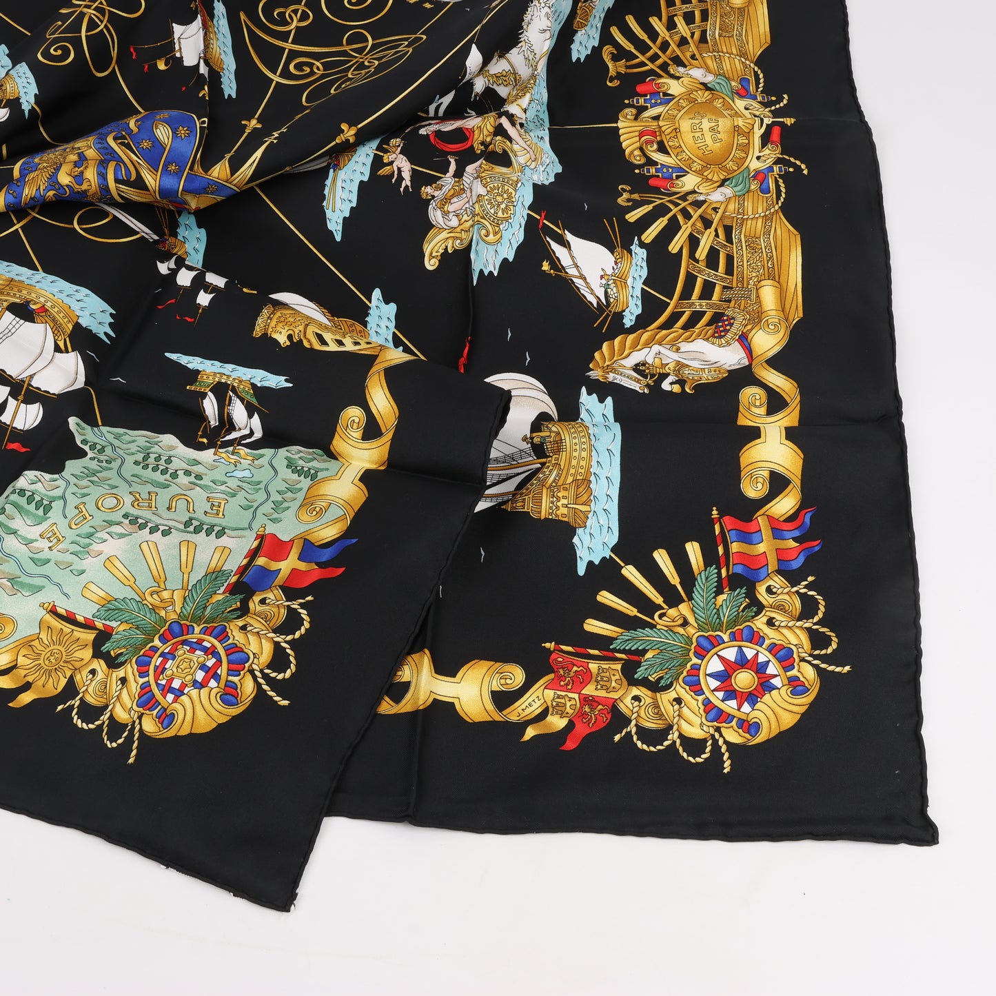 Hermès Carré 90 "VOILES DE LUMIERE" 100% Silk Scarf in Black