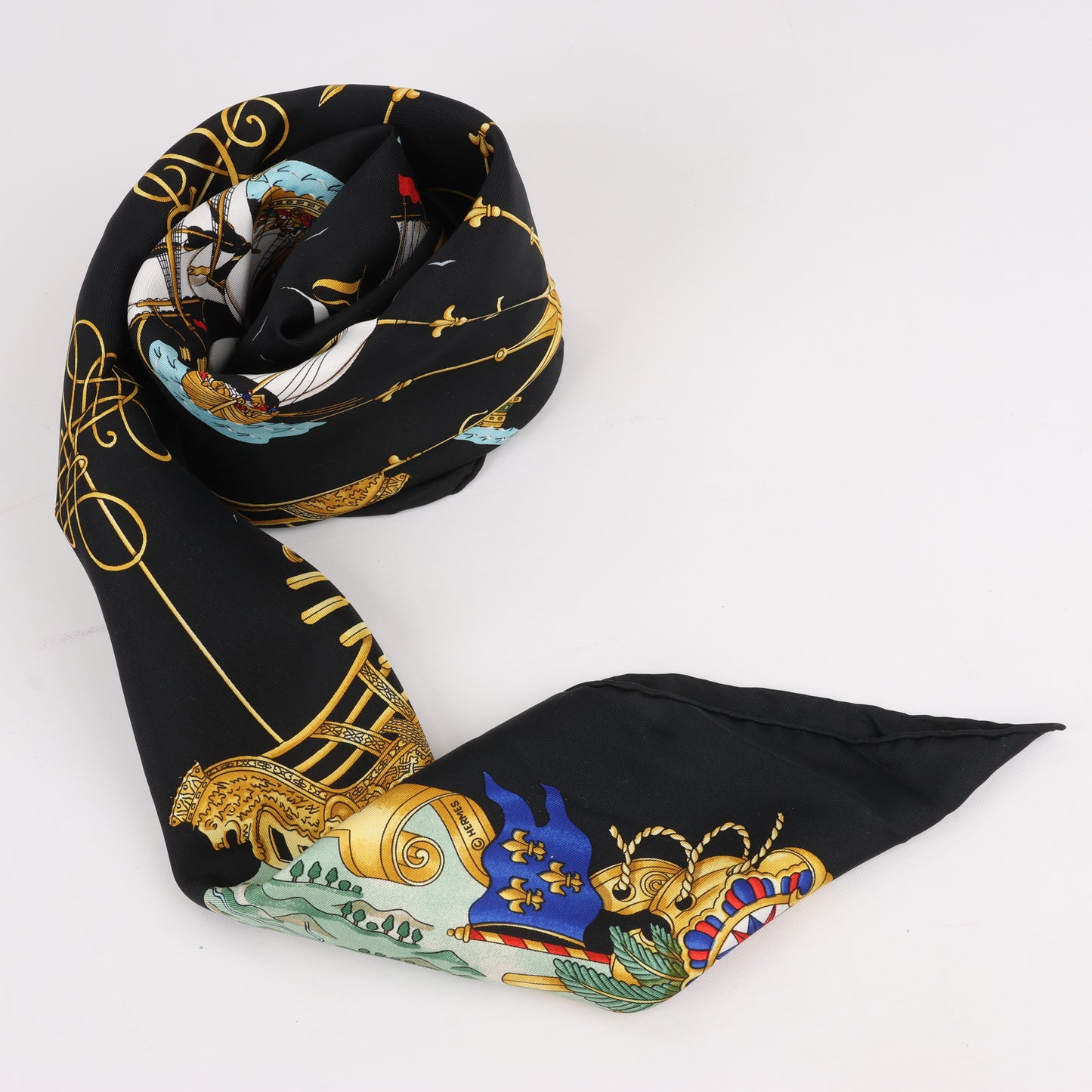 Hermès Carré 90 "VOILES DE LUMIERE" 100% Silk Scarf in Black