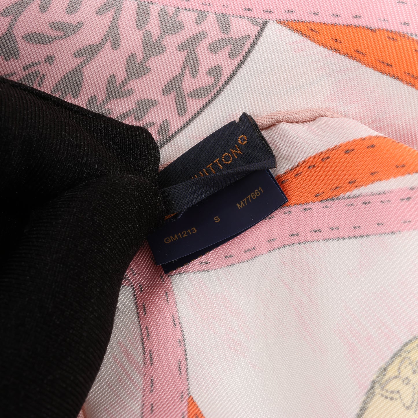 Louis Vuitton "up AND away" M77661 100% Silk Scarf in Pink GM1213