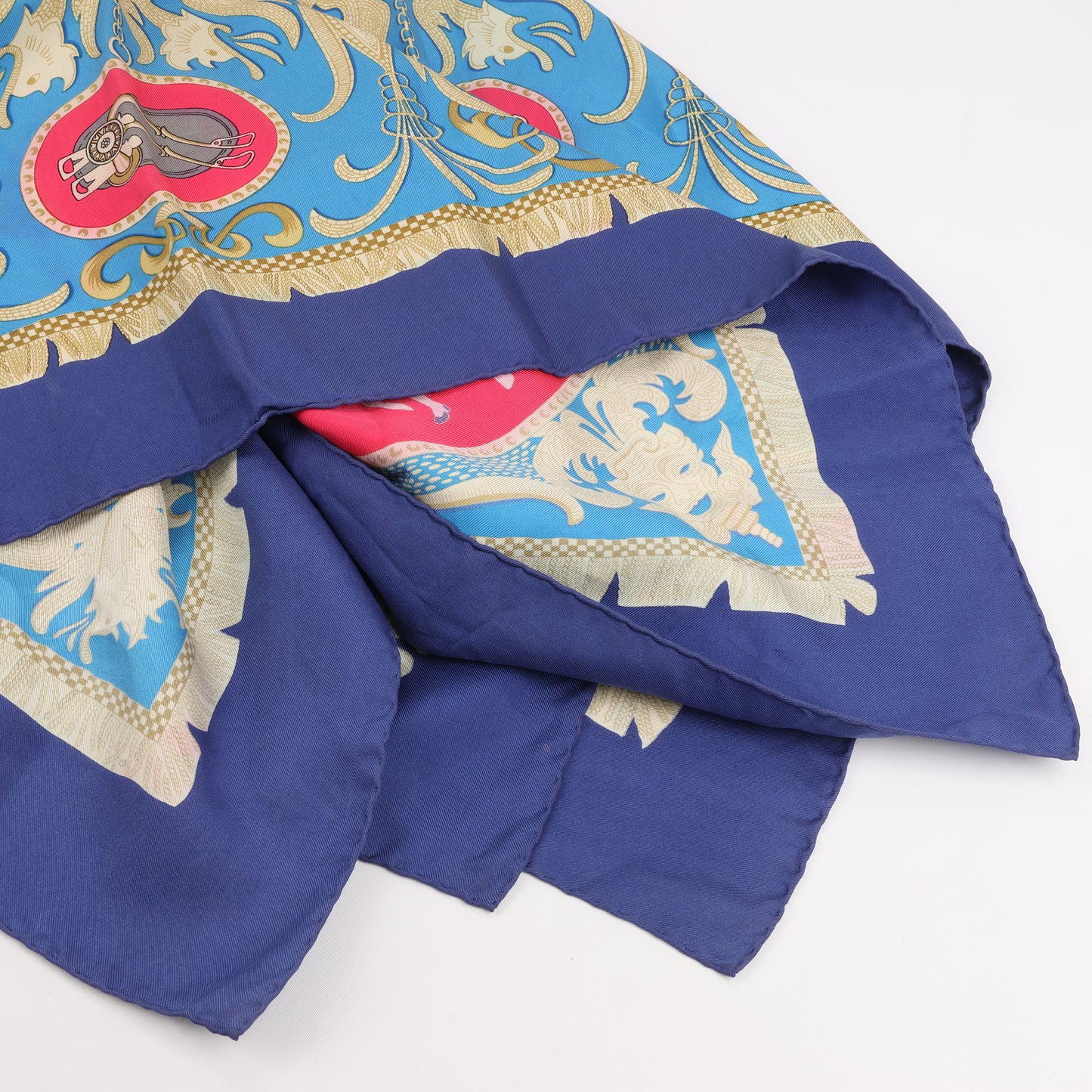 Hermès Carré 90 "LA PRESENTATION" 100% Silk Scarf in Navy Blue