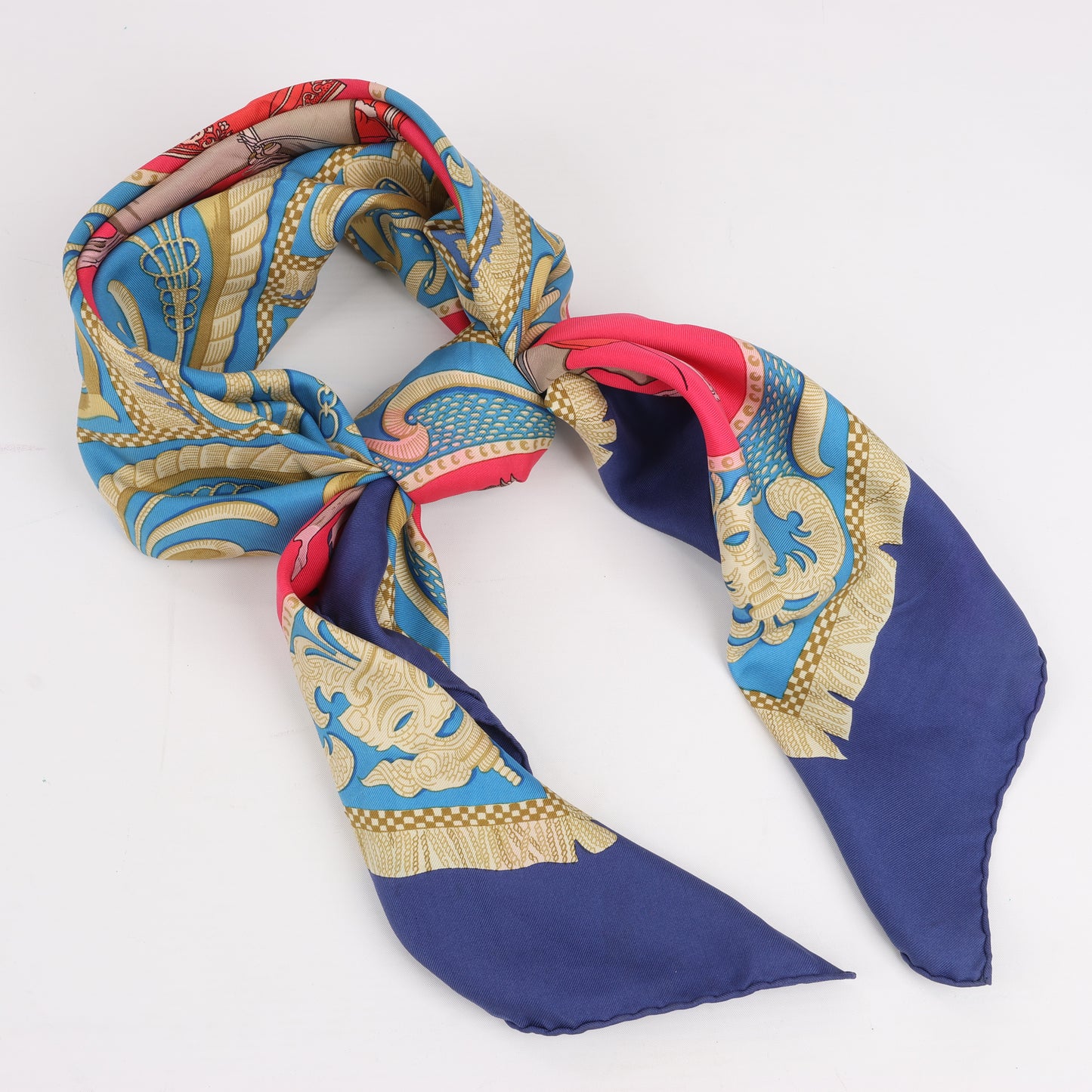 Hermès Carré 90 "LA PRESENTATION" 100% Silk Scarf in Navy Blue