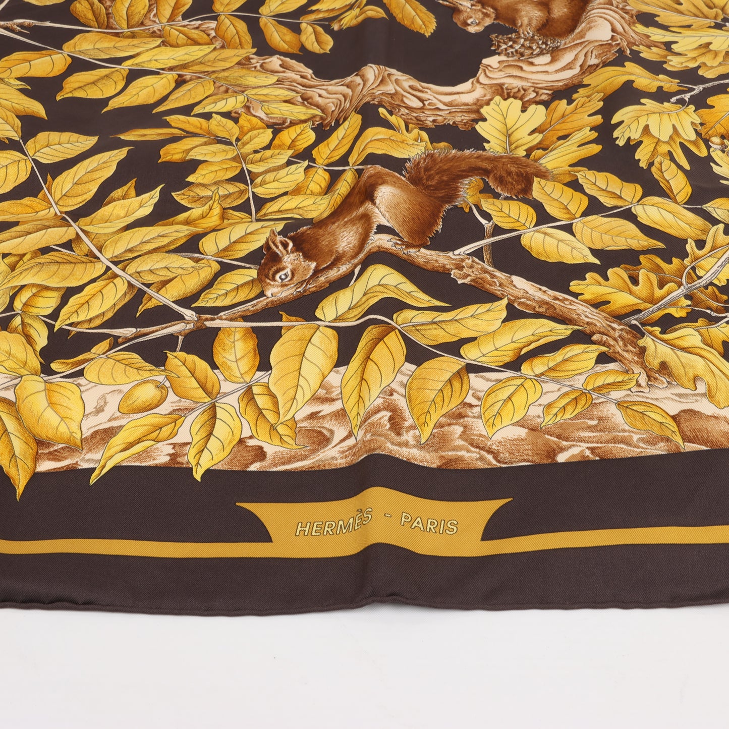 Hermès Carré 90 "CASSE NOISETTE" 100% Silk Scarf in Brown